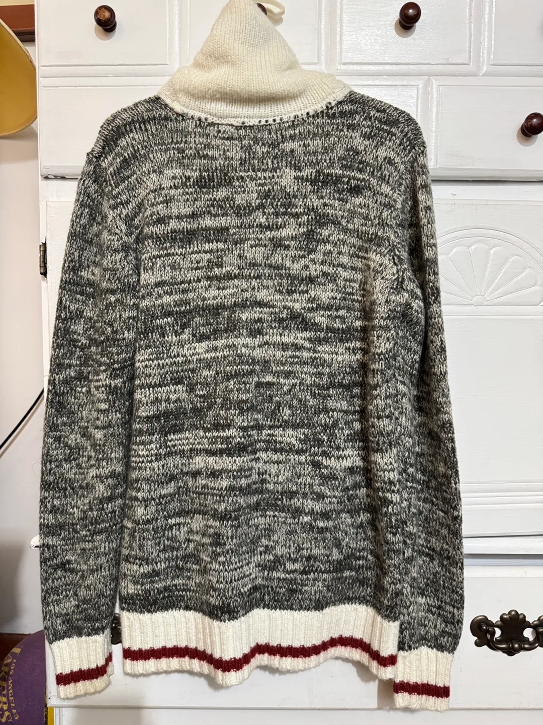 Cabin Fever Men's Cardigan Sweater - Size Medium image indicator(2)