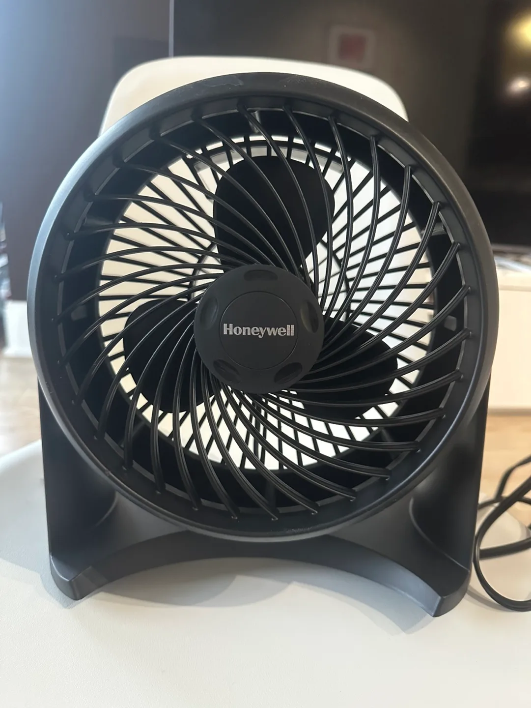 Honeywell Turbo Force Power Air Circulator Fan thumbnail