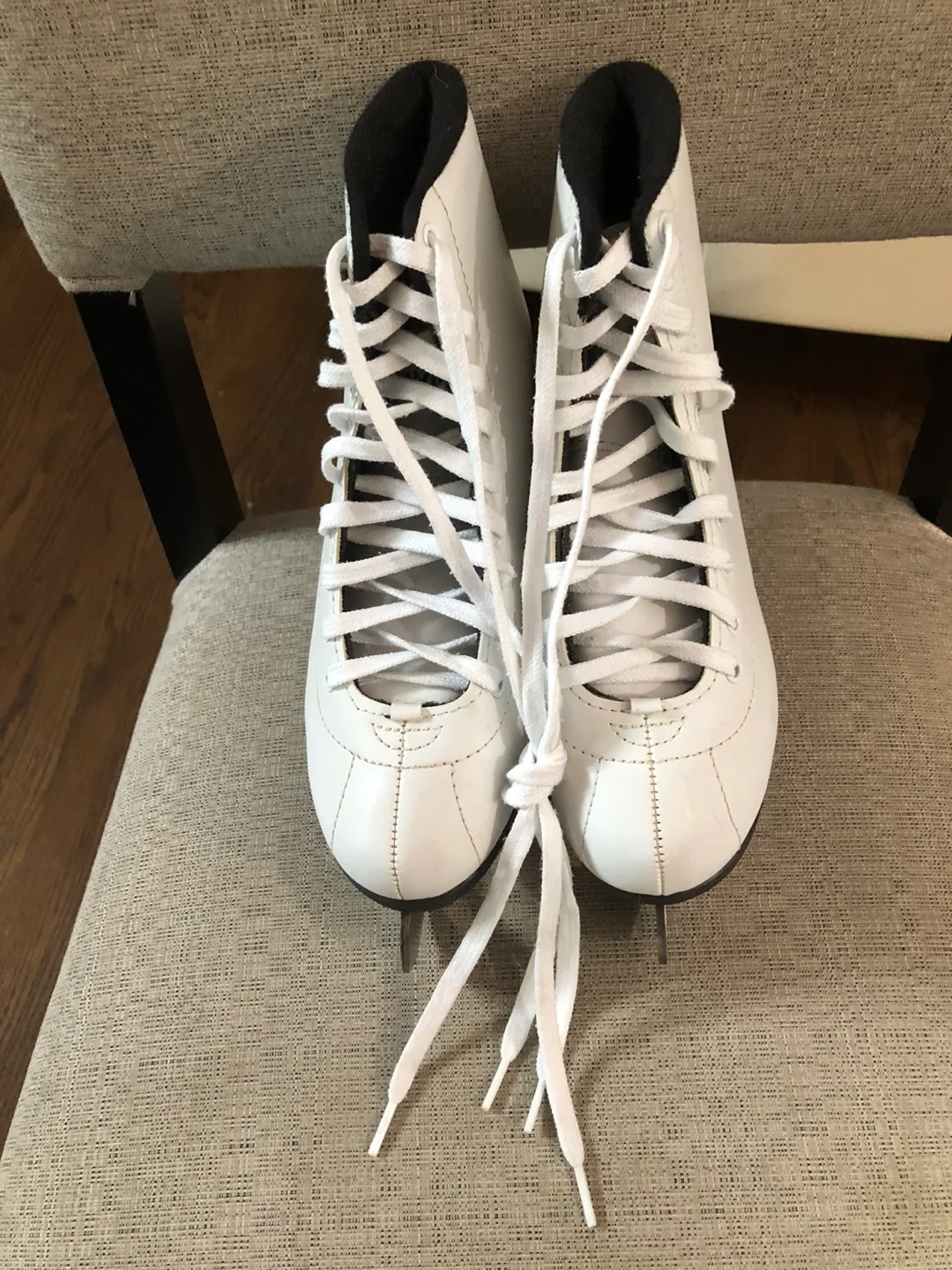 Schwinn Figure Skates image indicator(2)