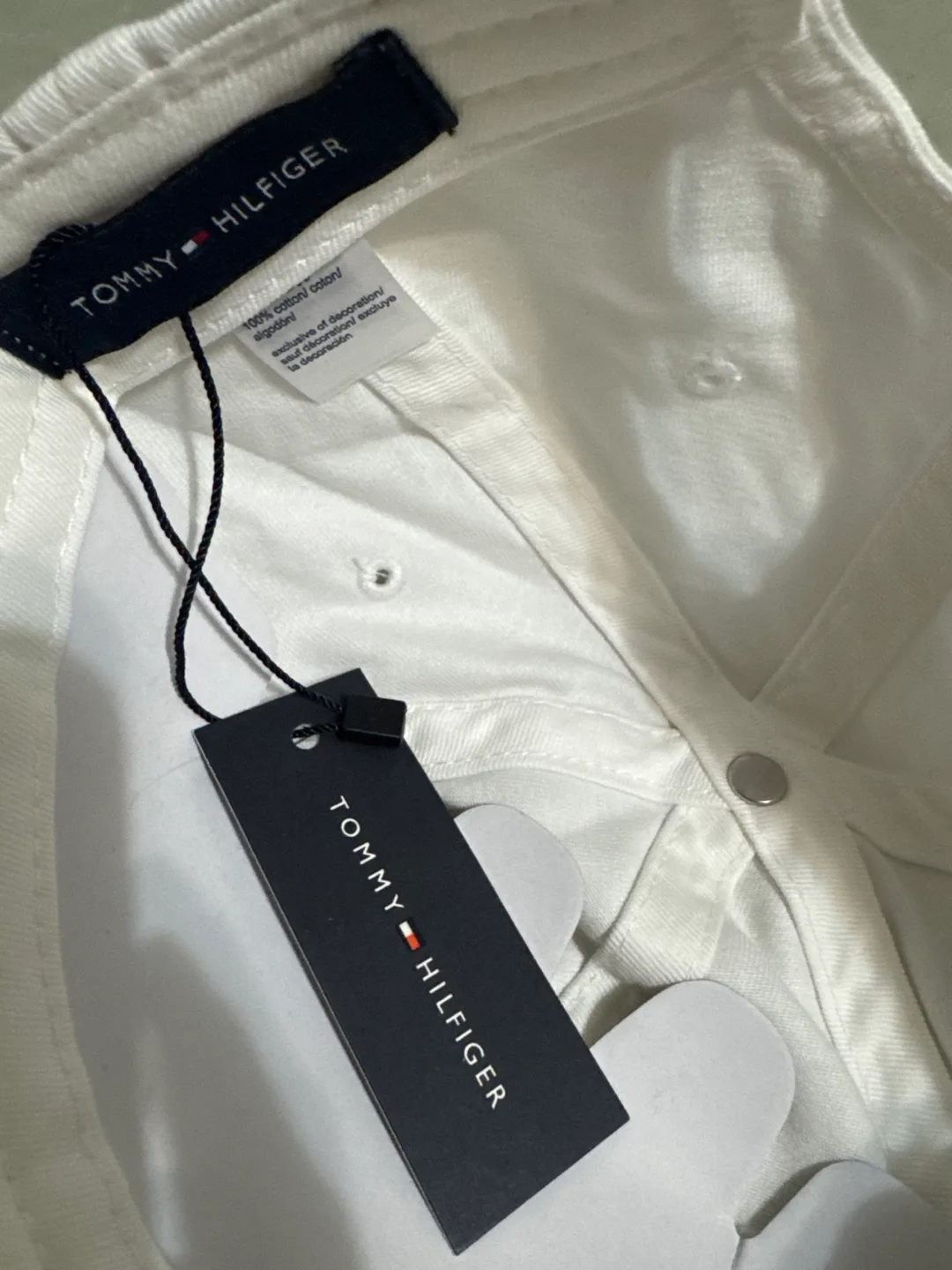 New Tommy Hilfiger White Baseball Cap image indicator(2)