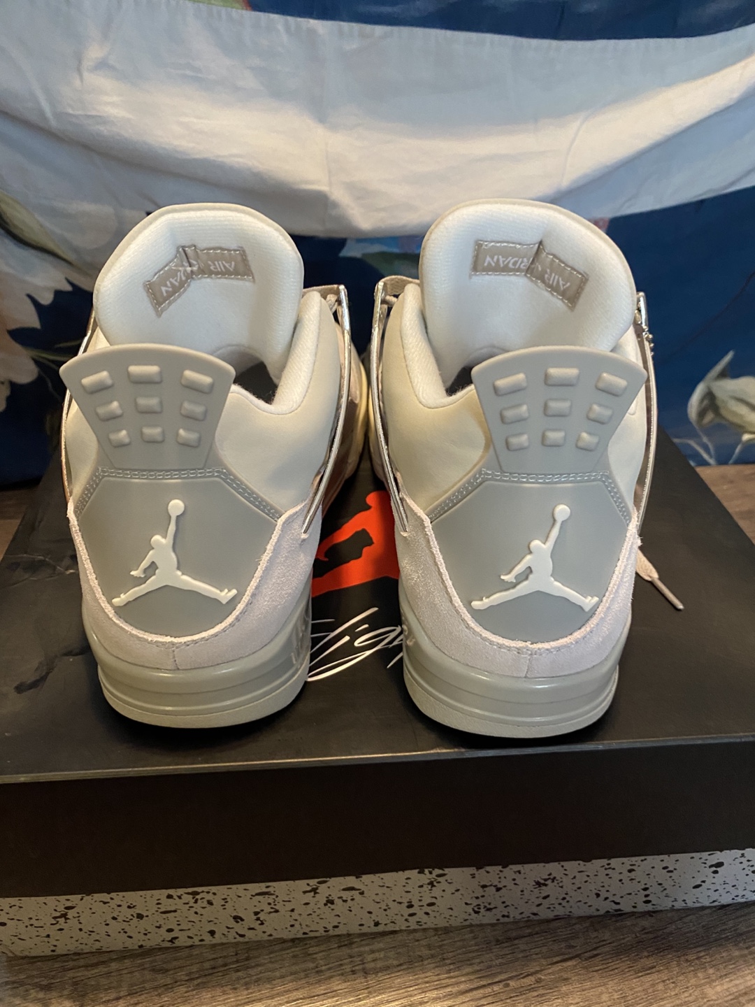 Air Jordan 4s frozen moments - photo 3
