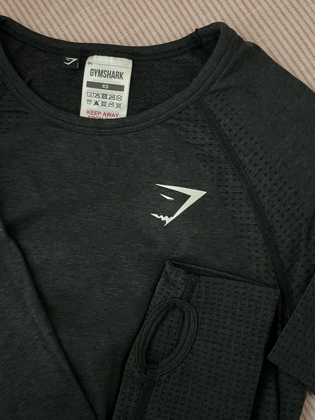 Gymshark Seamless Long Sleeve Crop Top - Size XS - photo 2