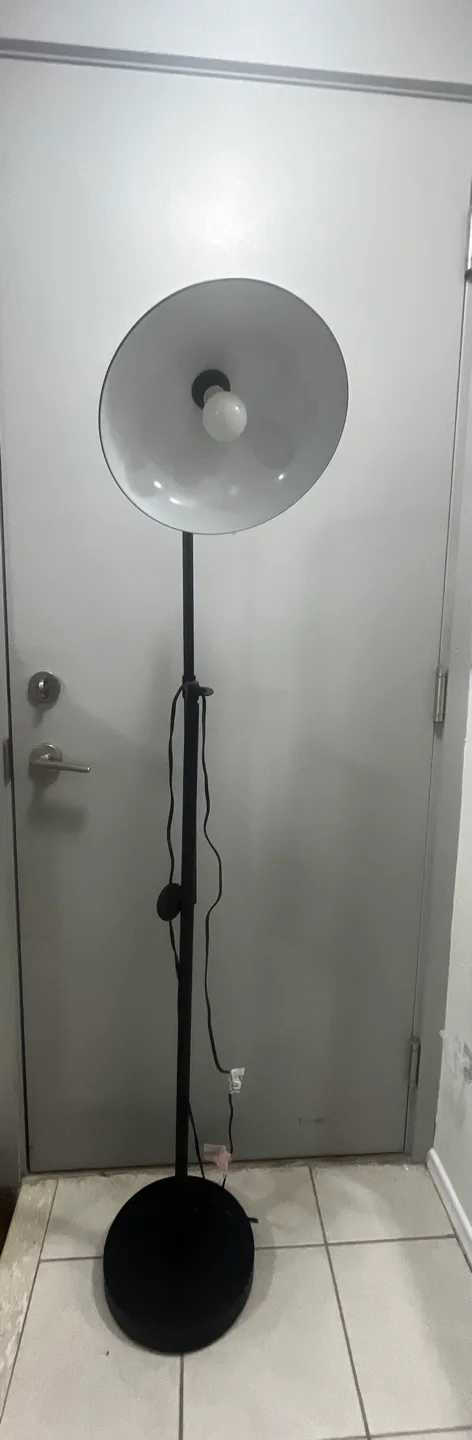 IKEA FADO Floor Lamp - Black image indicator(4)