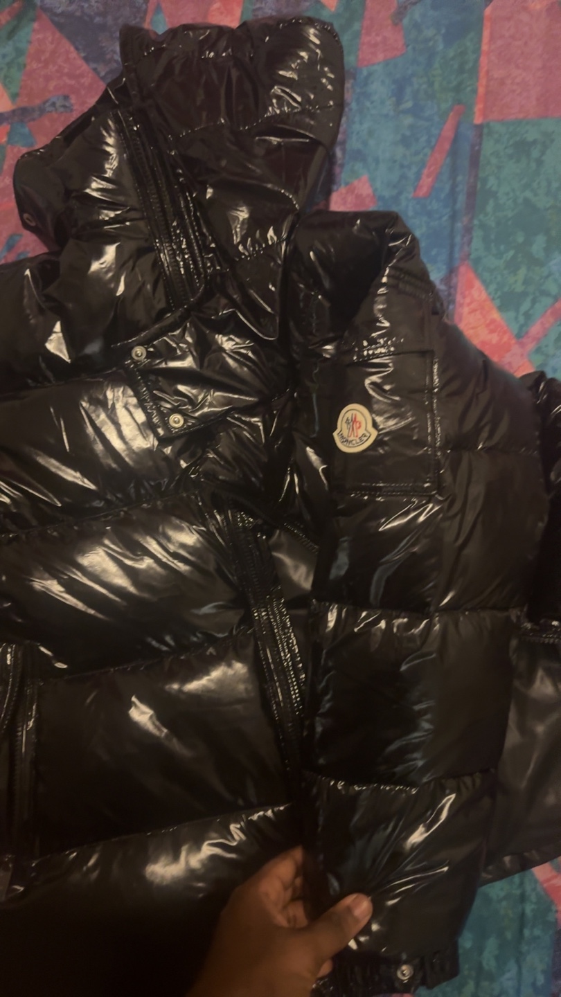 Moncler Black Puffer Jacket Size medium - photo 4
