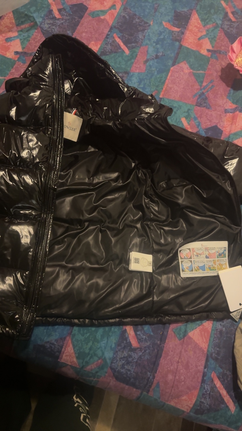 Moncler Black Puffer Jacket Size medium - photo 3