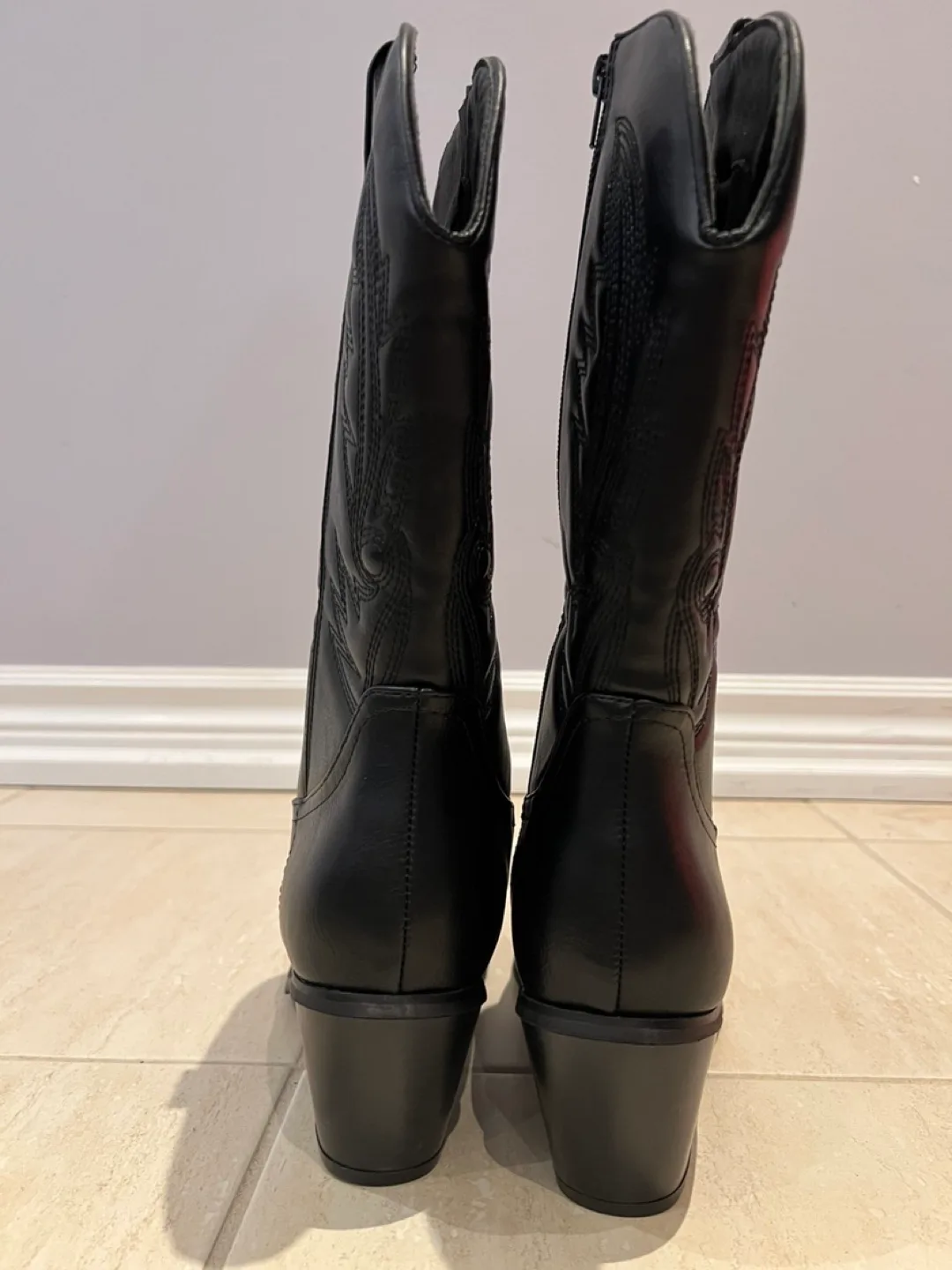 Black Leather Western Boots image indicator(5)