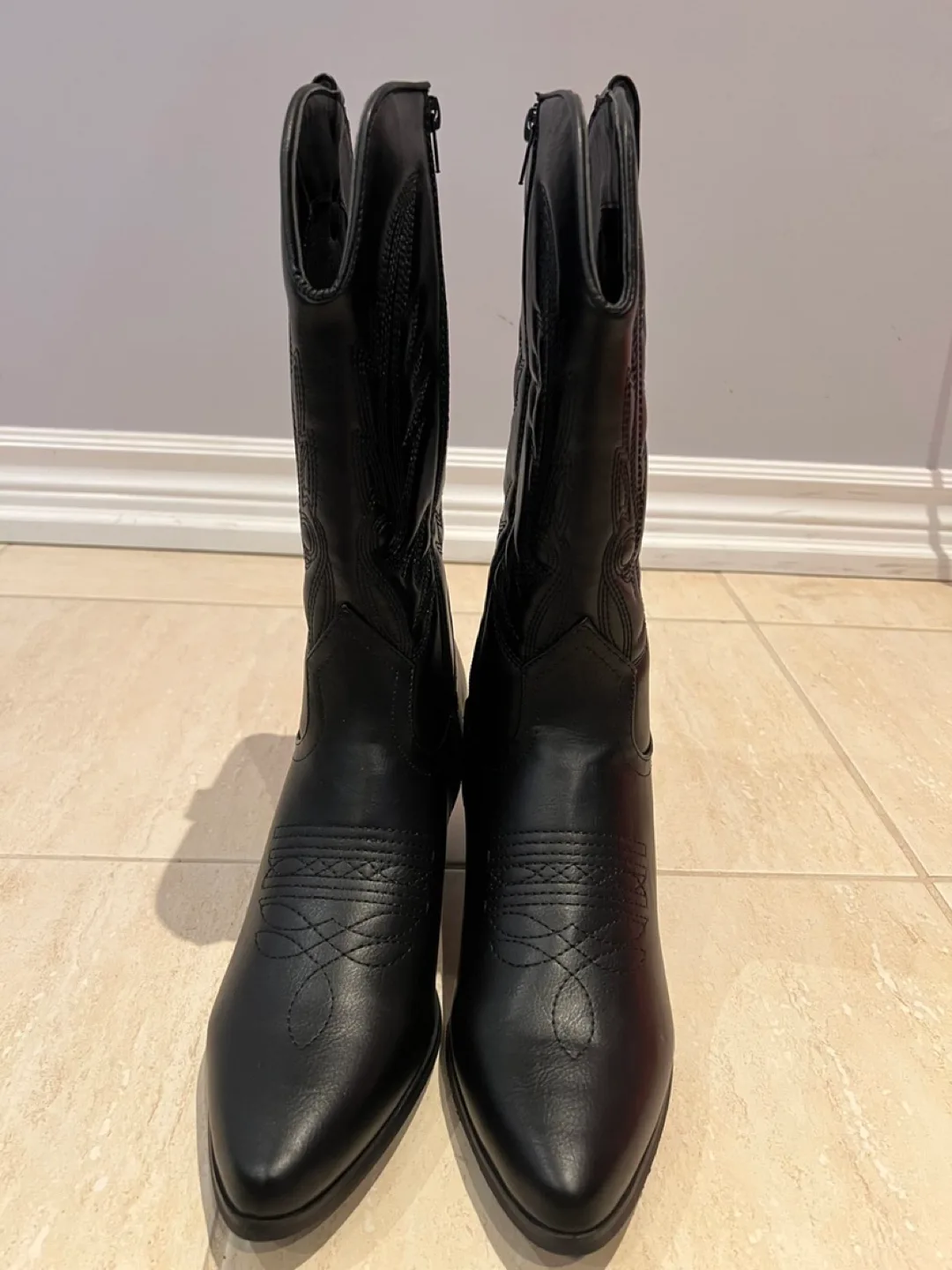 Black Leather Western Boots image indicator(4)