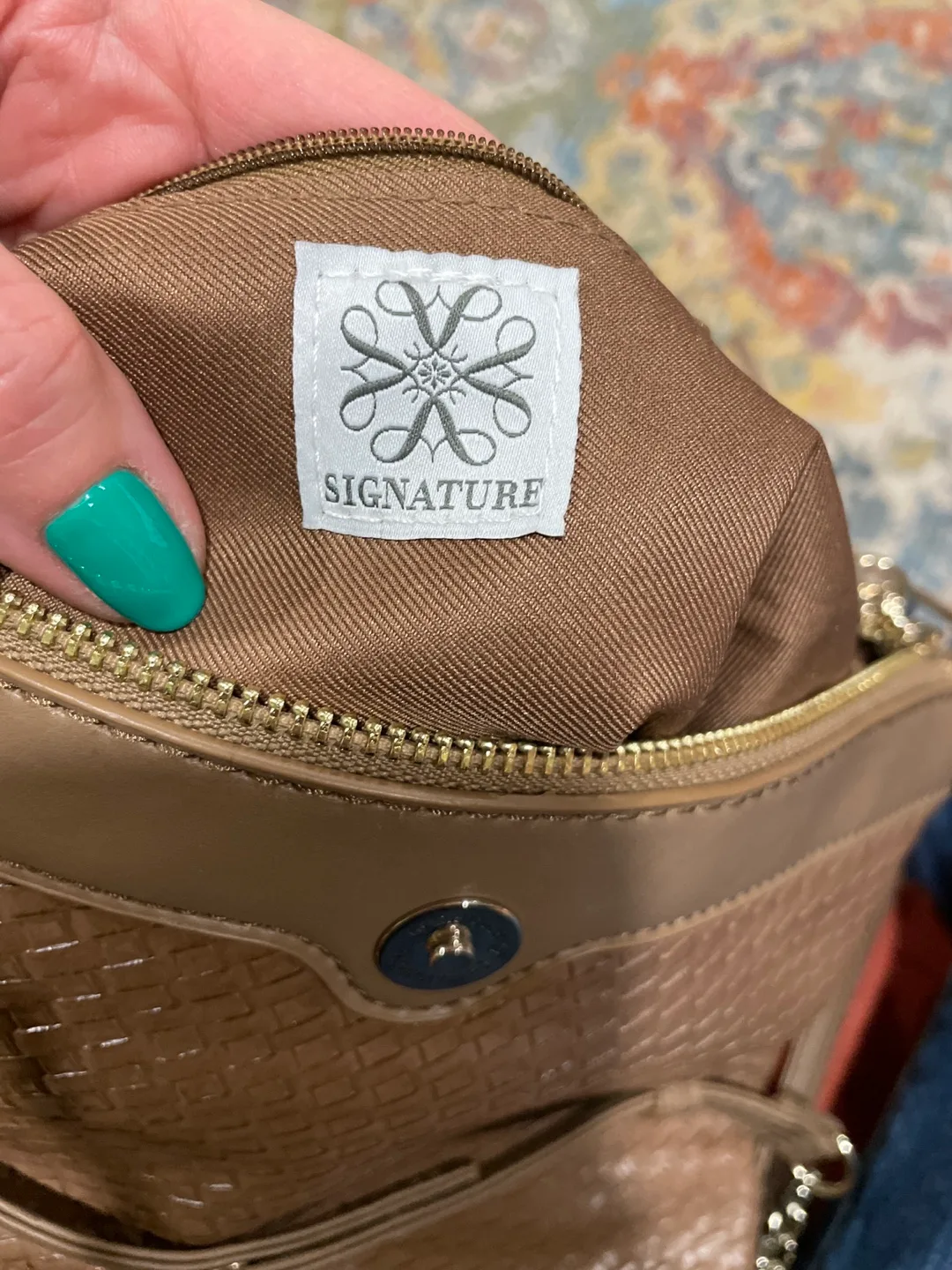 Signature woven crossbody bag image indicator(4)