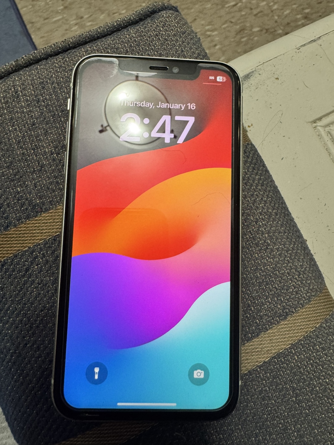 iPhone 11 - Cracked Back - 82% Battery Health - photo 3