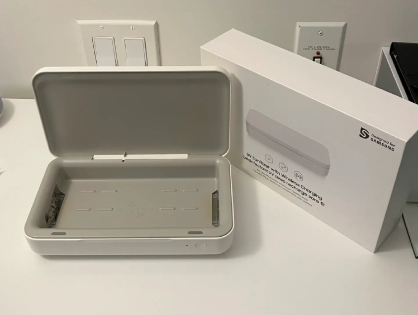 Samsung UV Sanitizer with Wireless Charging image indicator(3)