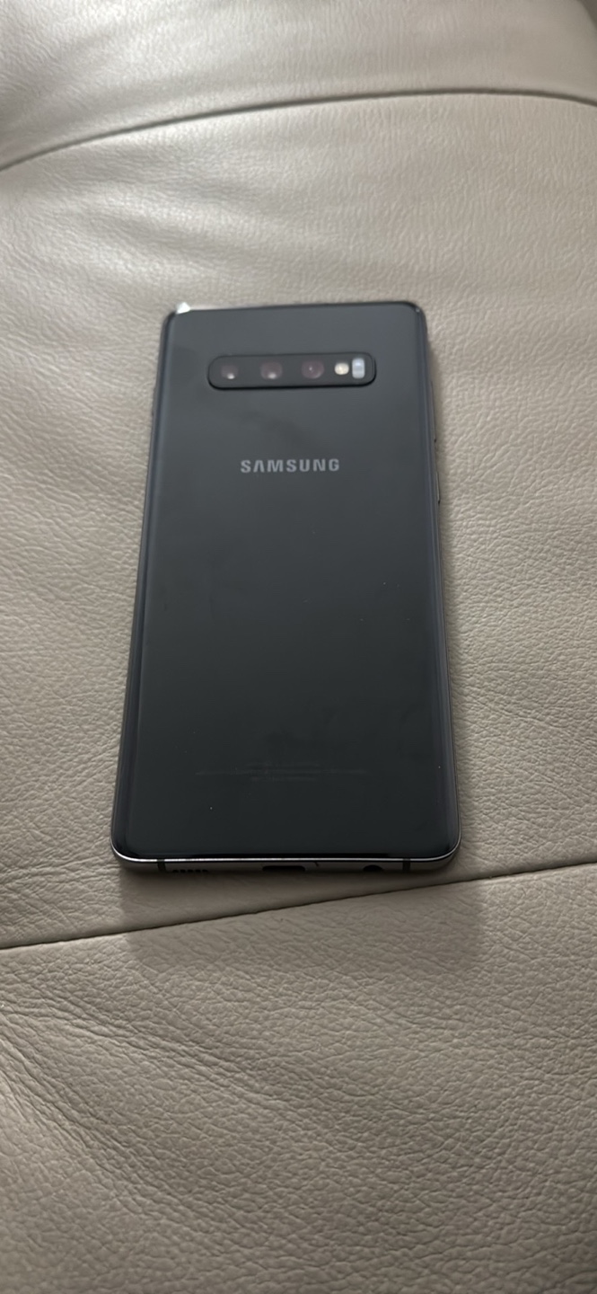 Samsung Galaxy S10 Smartphone