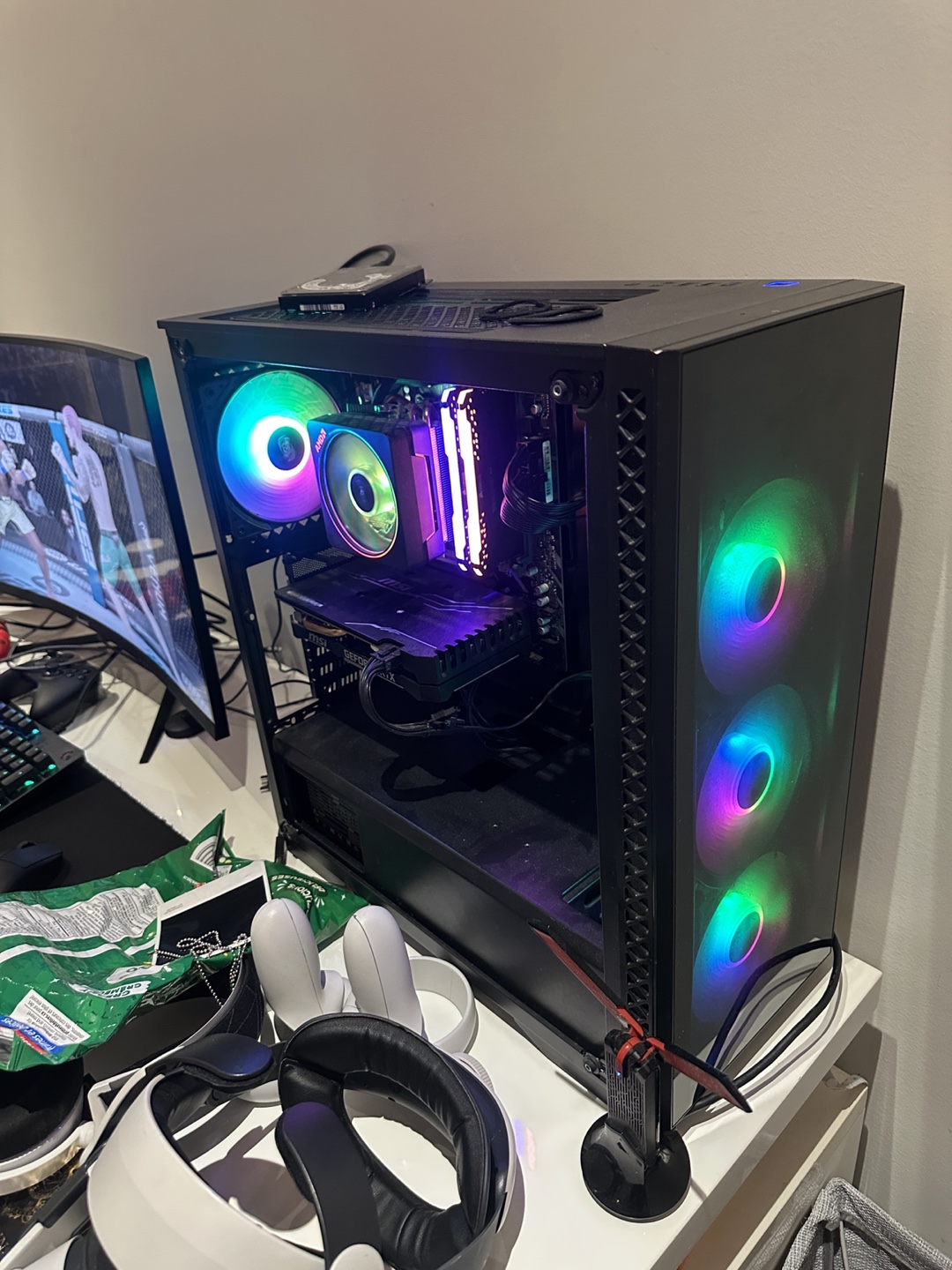 Gaming pc with a free gaming monitor included