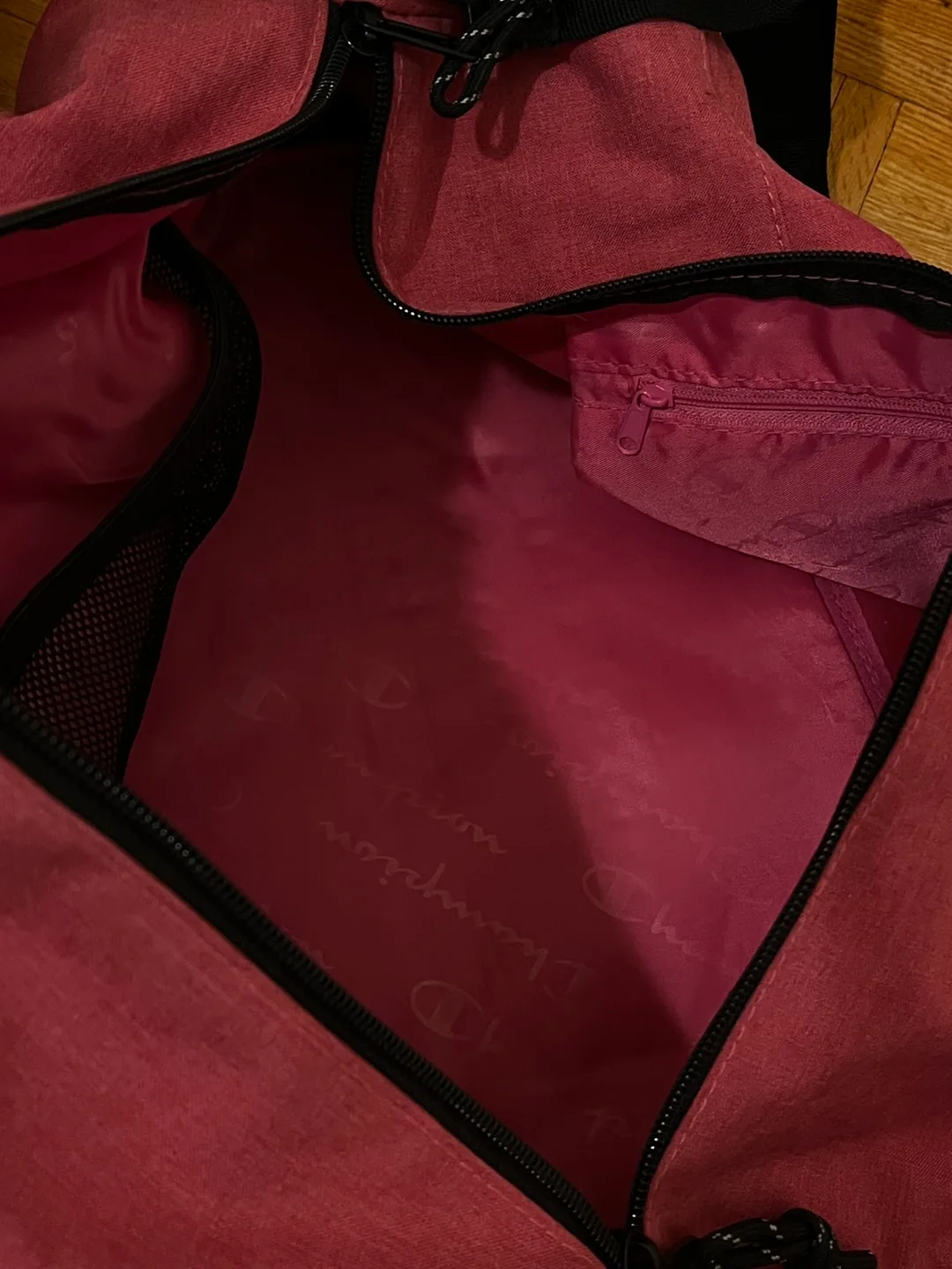 MUST GO‼️Champion Pink Duffle Bag image indicator(2)