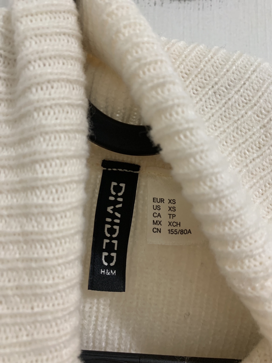 Cream-coloured H&M Divided Cropped Turtleneck Sweater - photo 2