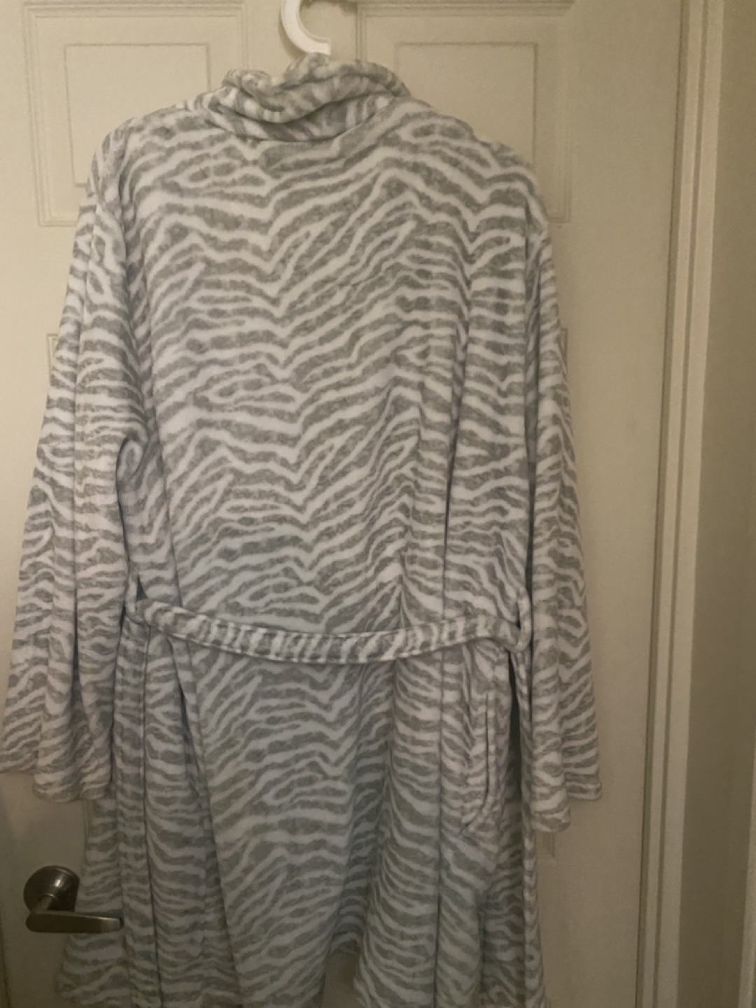 Women's George Grey Zebra Print Fleece Robe - Size L/XL - photo 3