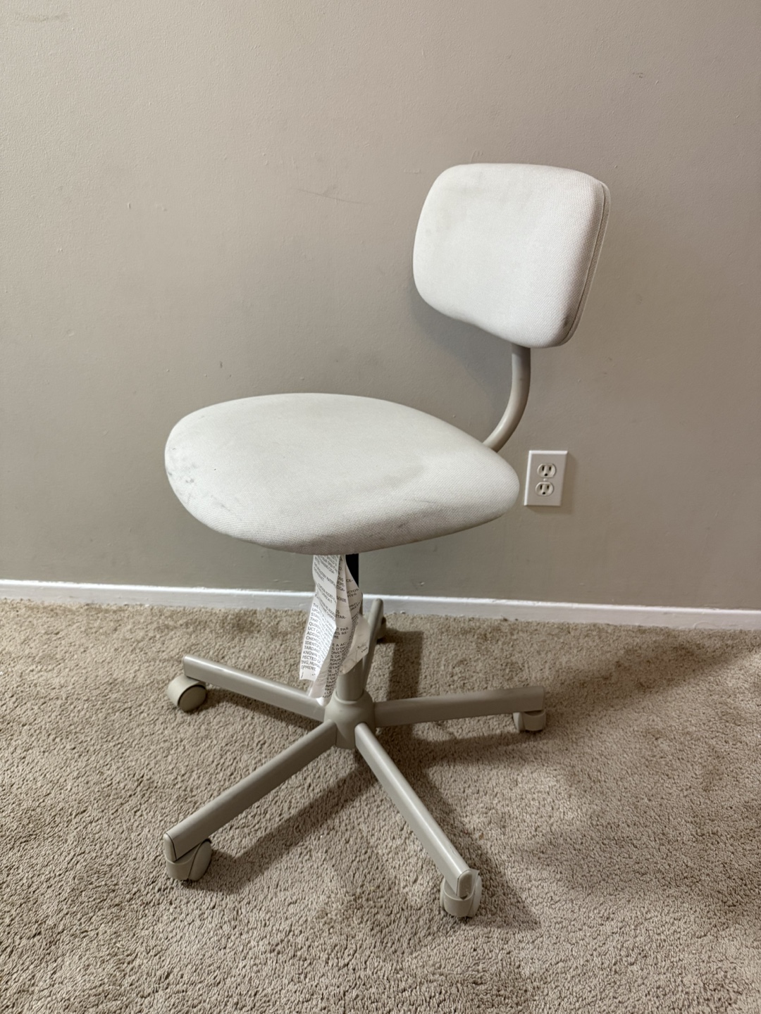 Used Office Chair - White - photo 2