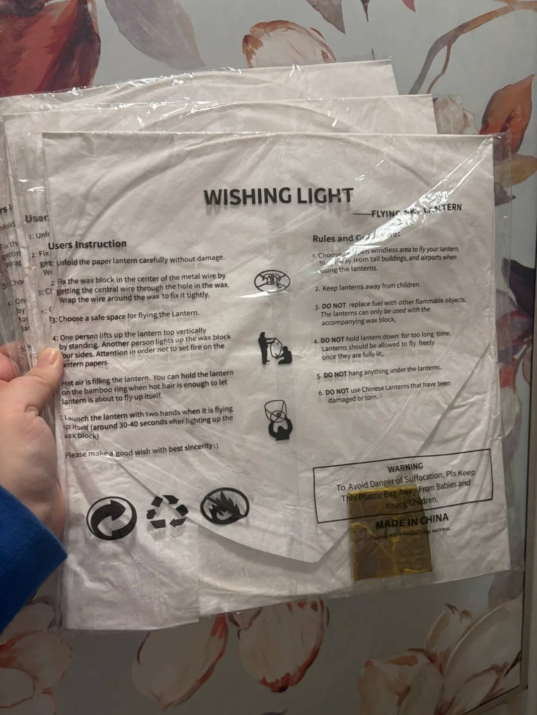 Wishing Light Sky Lanterns (4 Pack) thumbnail