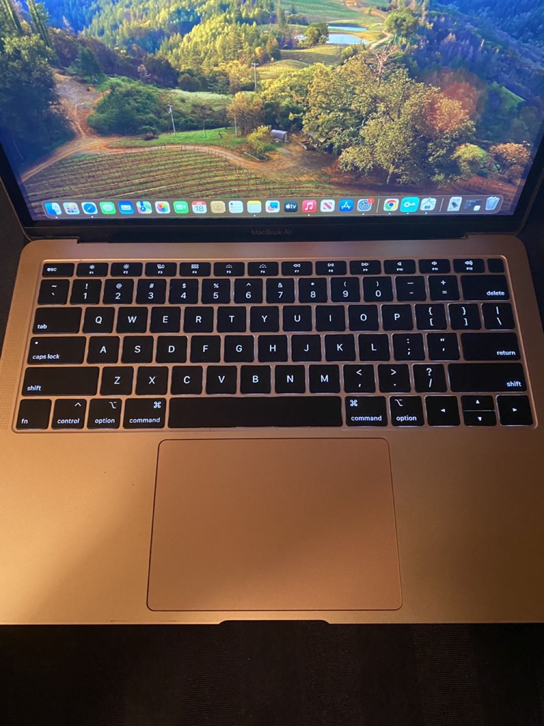 MacBook Air 13inch 2019 Hardly Used - photo 2