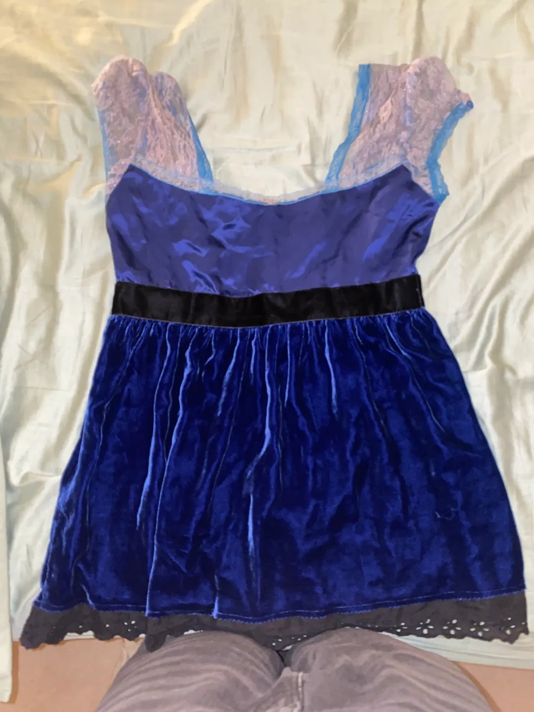 Blue Velvet Top with Lace Detail image indicator(2)