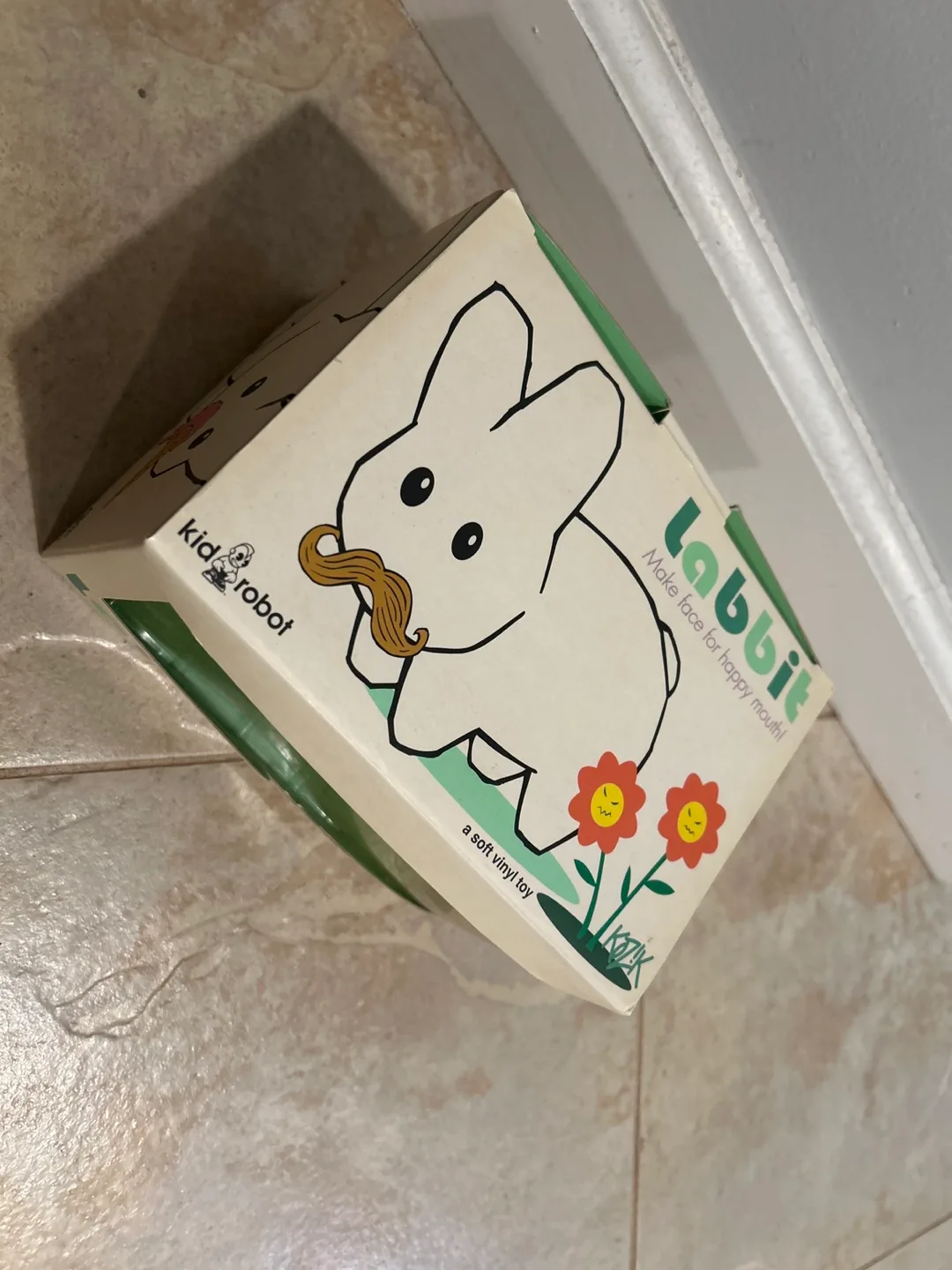 Labbit Kidrobot Vinyl Figure - Unopened image indicator(3)