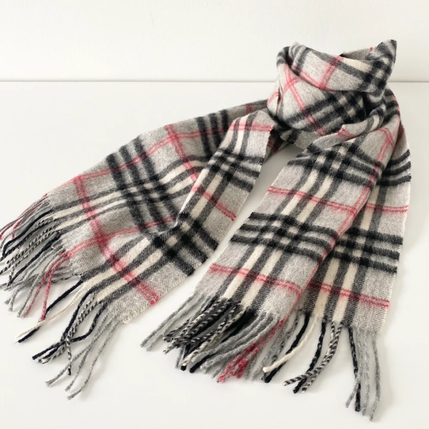 Wool Plaid Scarf image indicator(2)