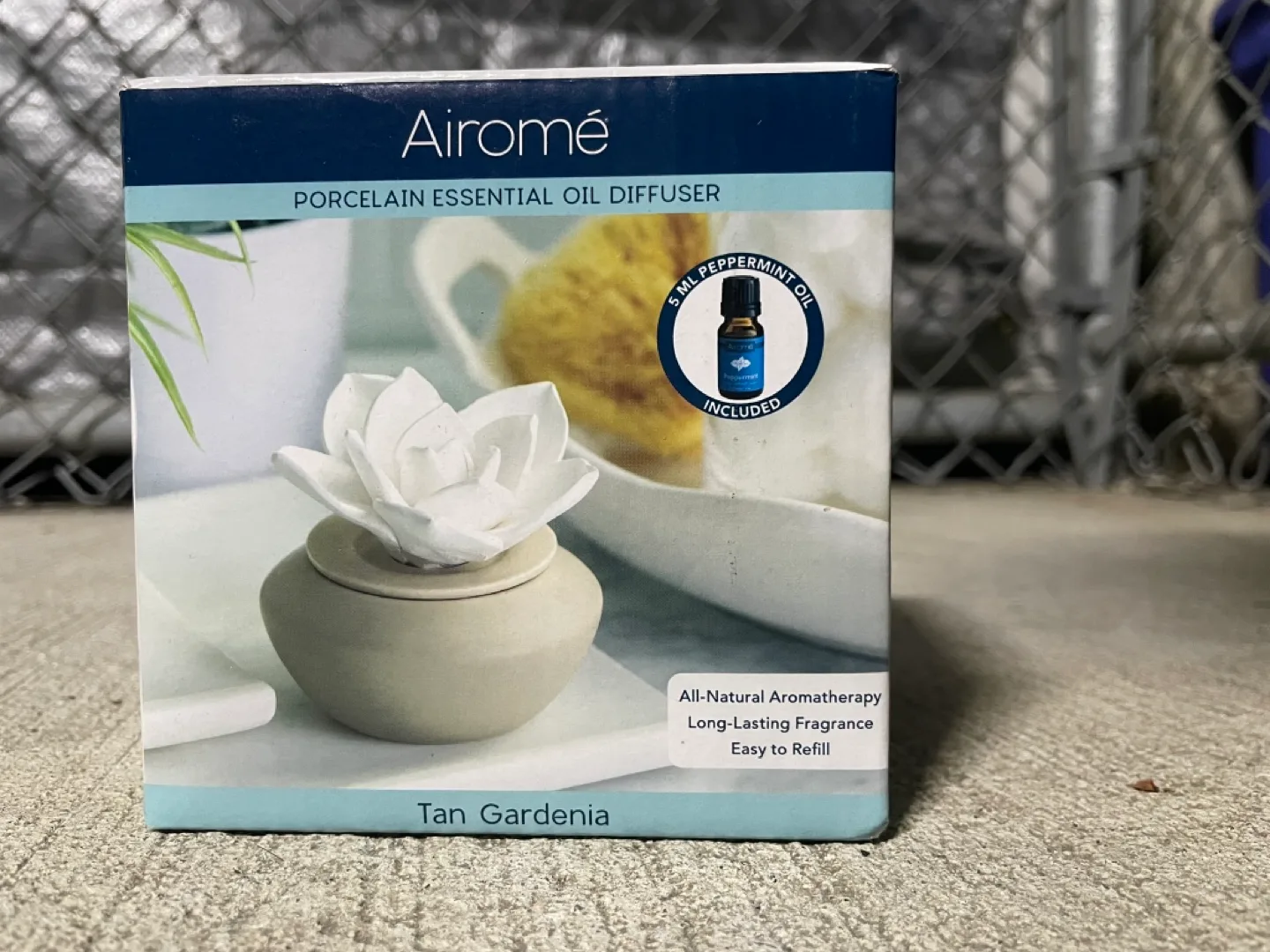 Airomé Porcelain Essential Oil Diffuser Tan Gardenia thumbnail