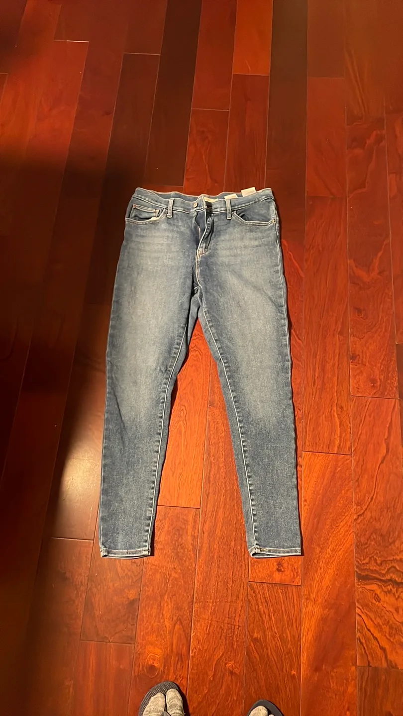 Levi's 720 High Rise Super Skinny Jeans - Size 30 image indicator(5)