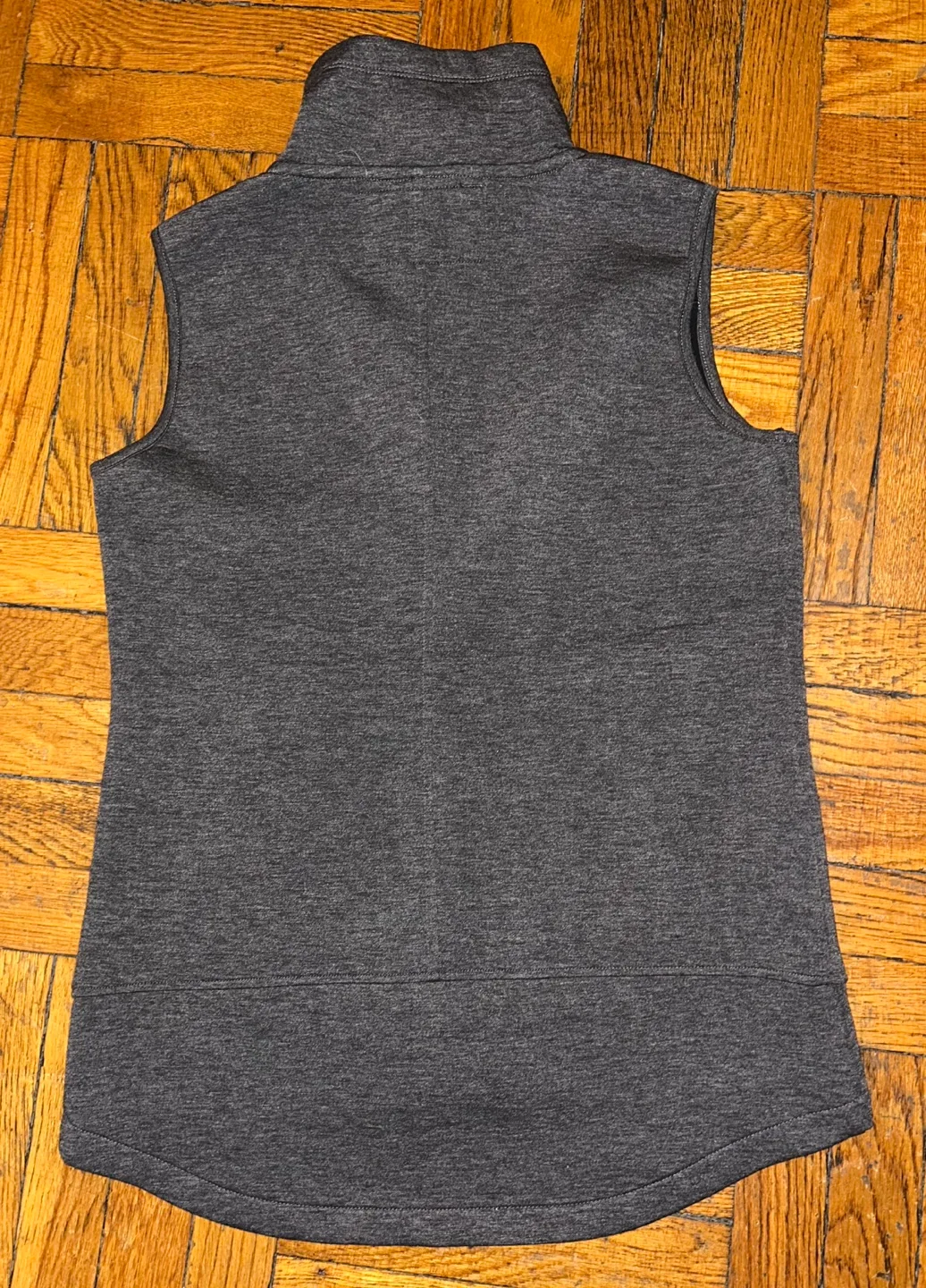 Betsey Johnson Performance Women’s Grey Vest -SZ M image indicator(2)