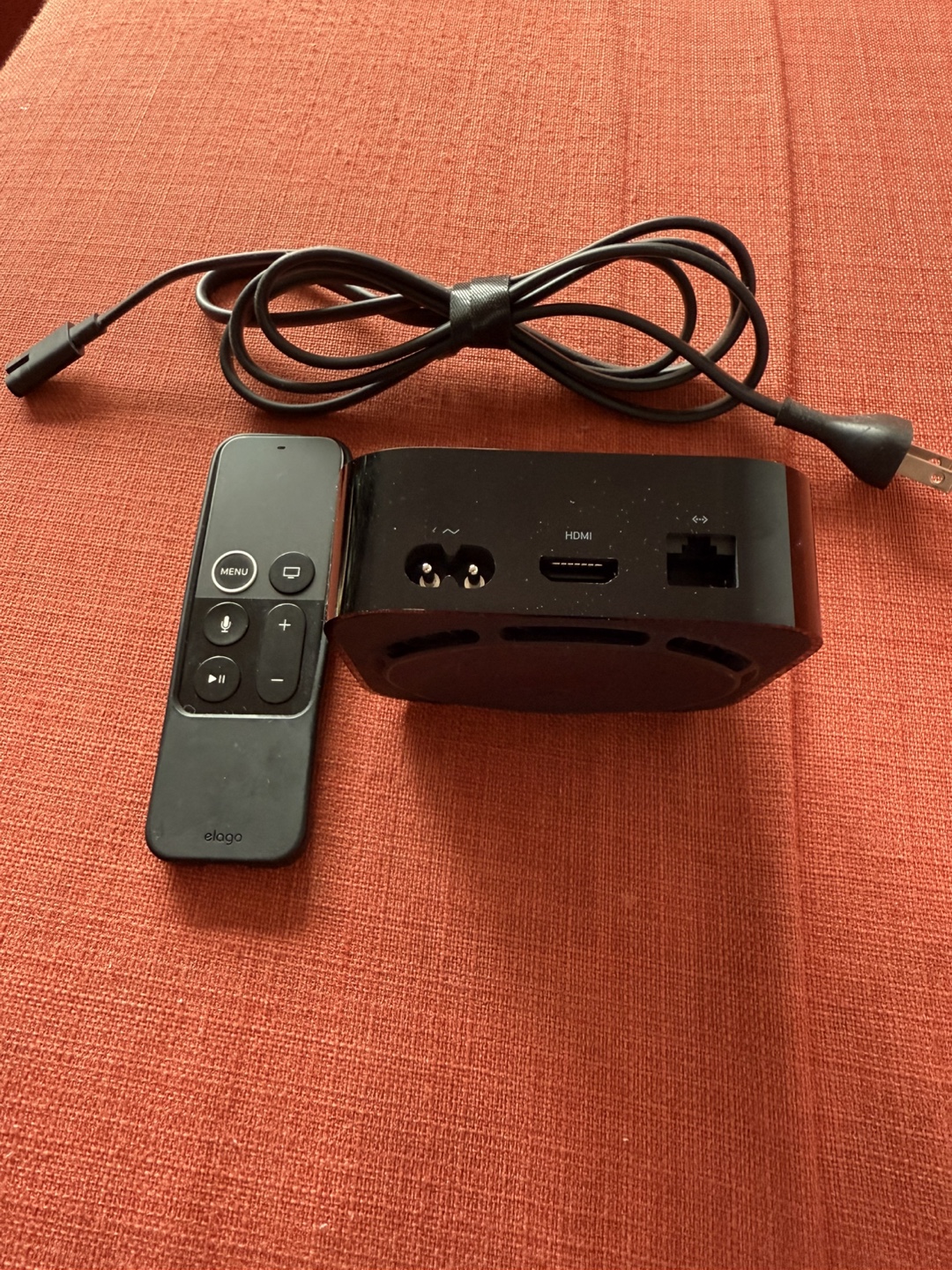 Apple TV 4K (MP7P2LL/A) with  Remote - photo 3