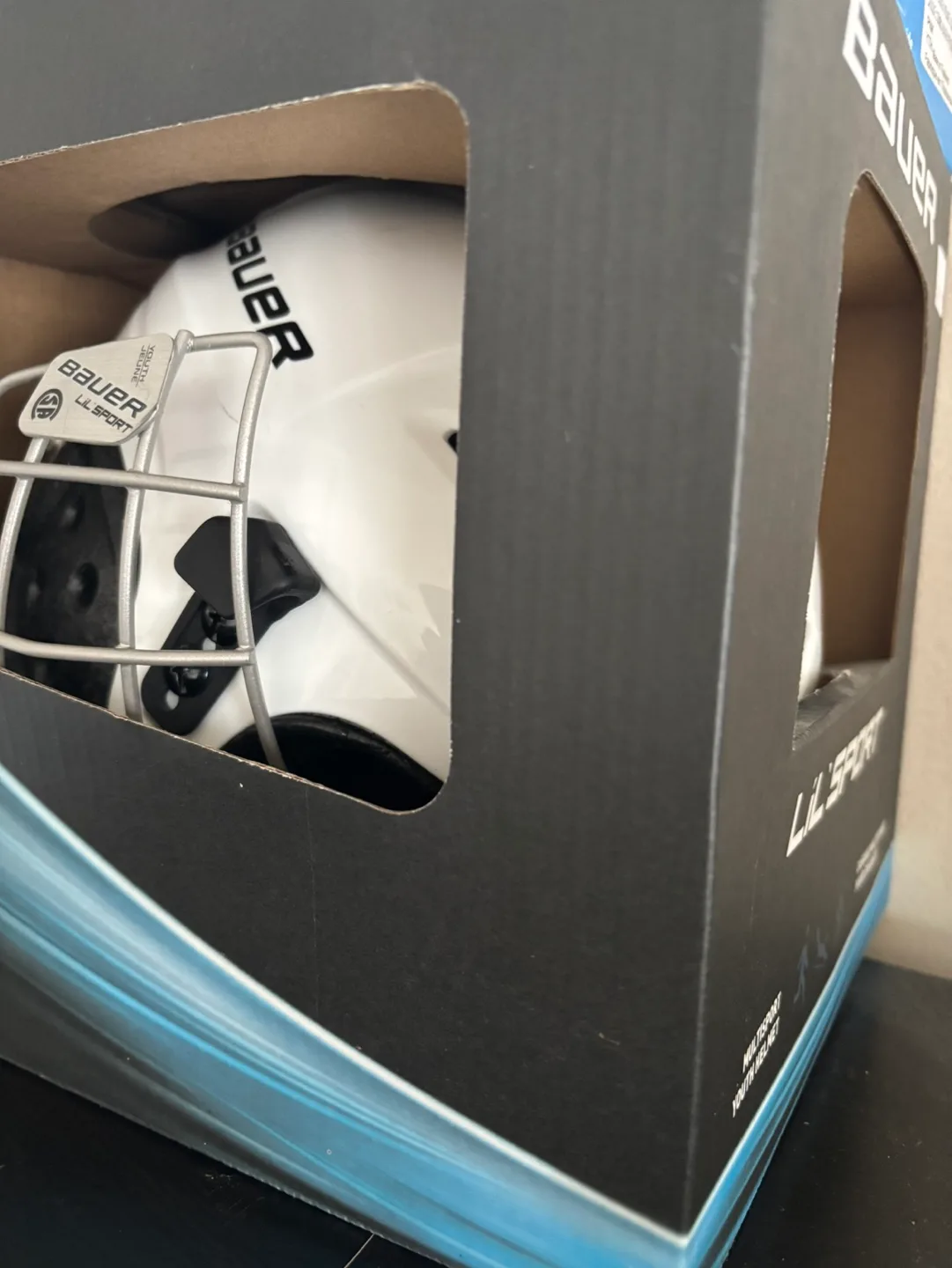 Bauer helmet 🎿⛷️ image indicator(4)