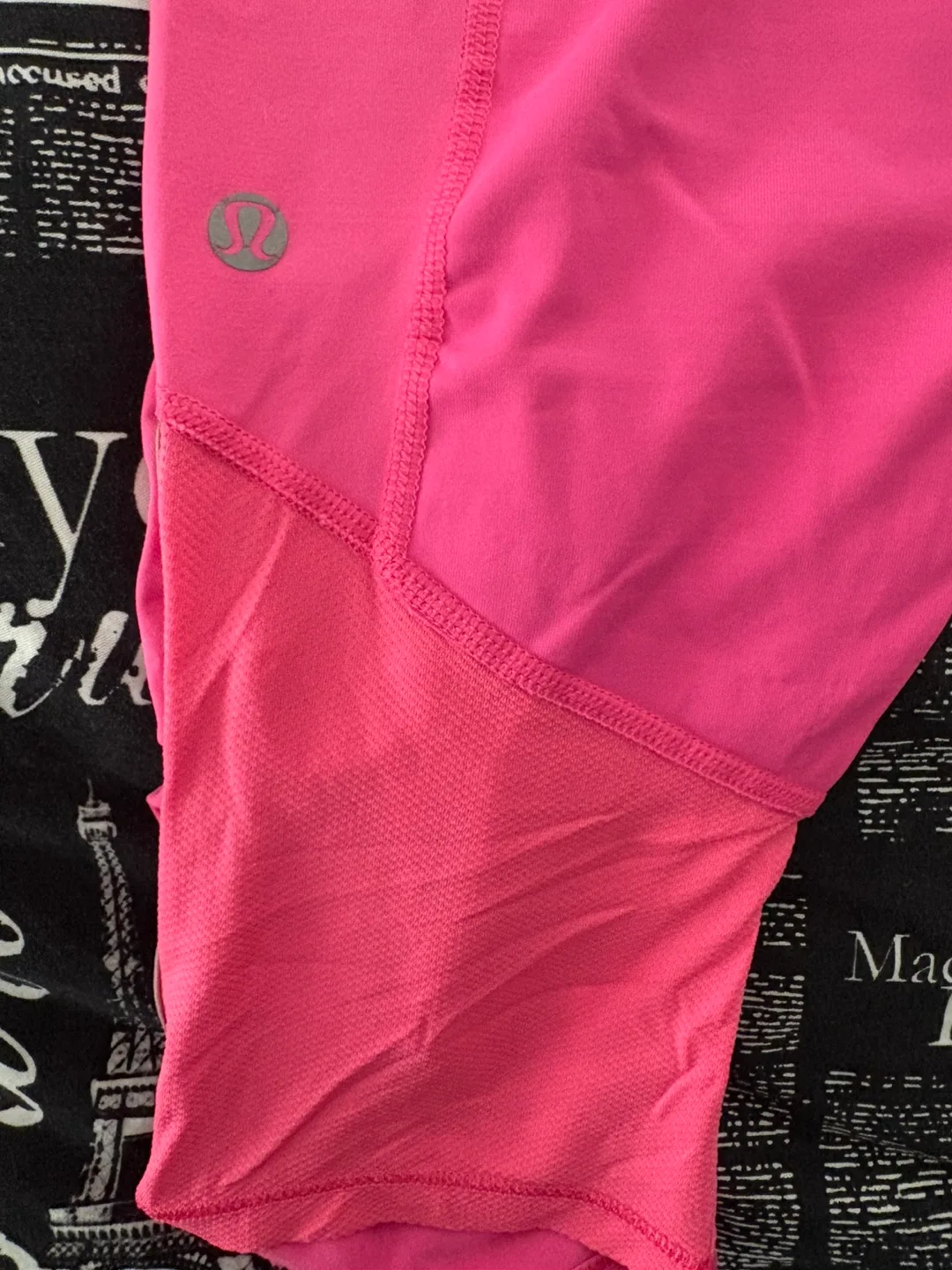 Lululemon Pink Running Crops - Size 6 image indicator(4)