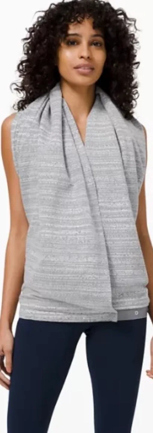 Lululemon Scuba Wrap - Grey Heather image indicator(2)