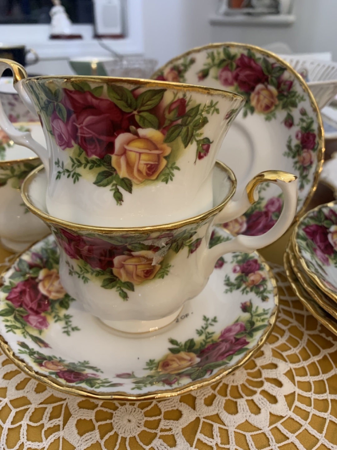 Royal Albert Old Country Roses Teacups and Saucers - photo 4