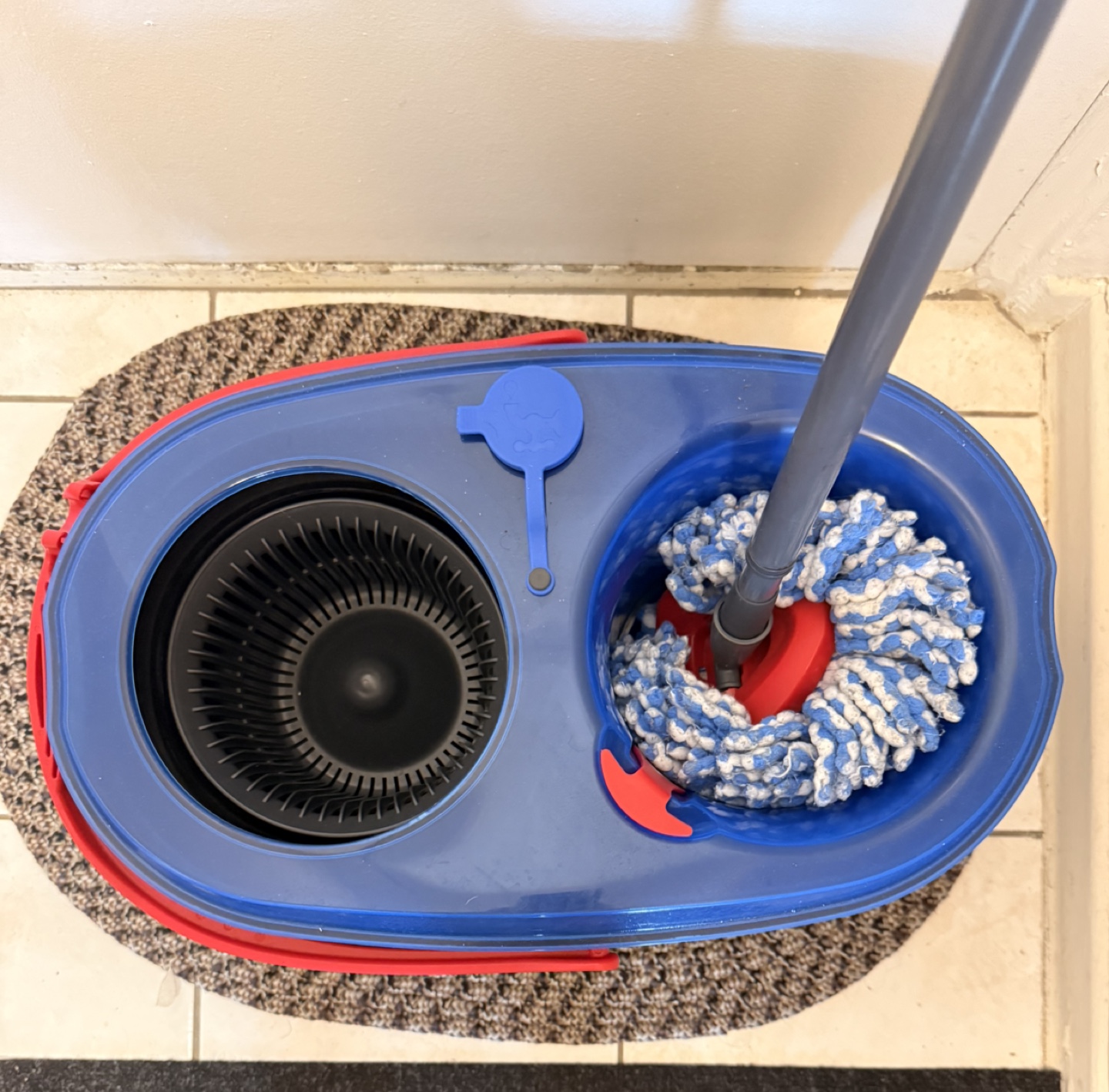 Vileda EasyWring Spin Mop and Bucket System (Need gone asap) - photo 2