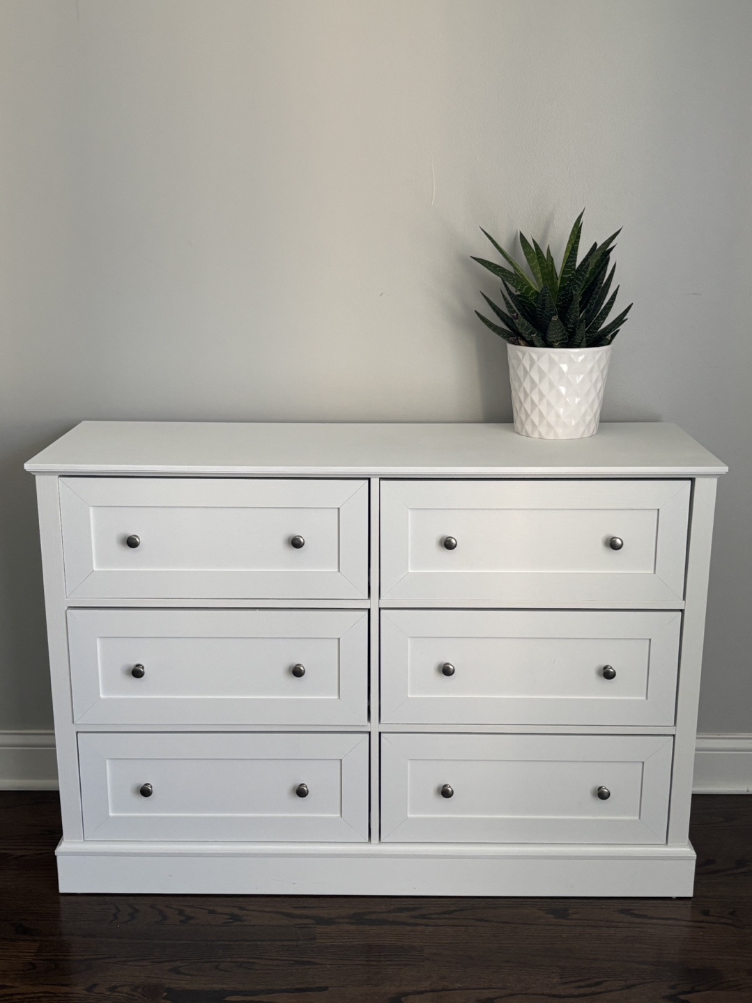 White 6-Drawer Dresser - photo 2