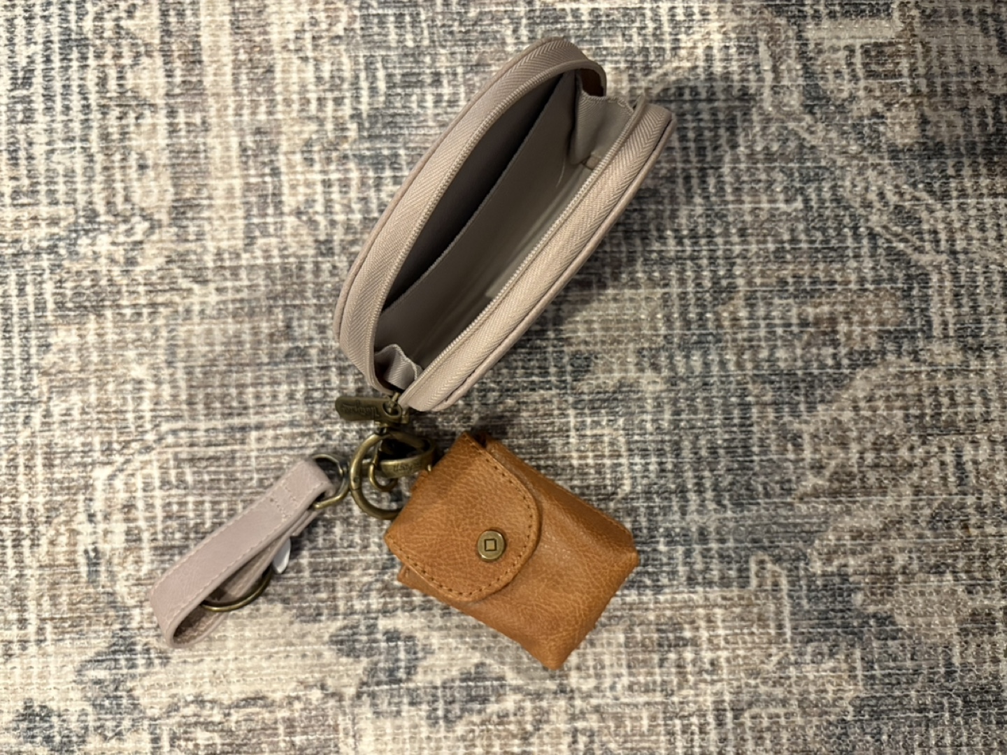 “Thirty One” zip and snap keychain pouches - photo 2