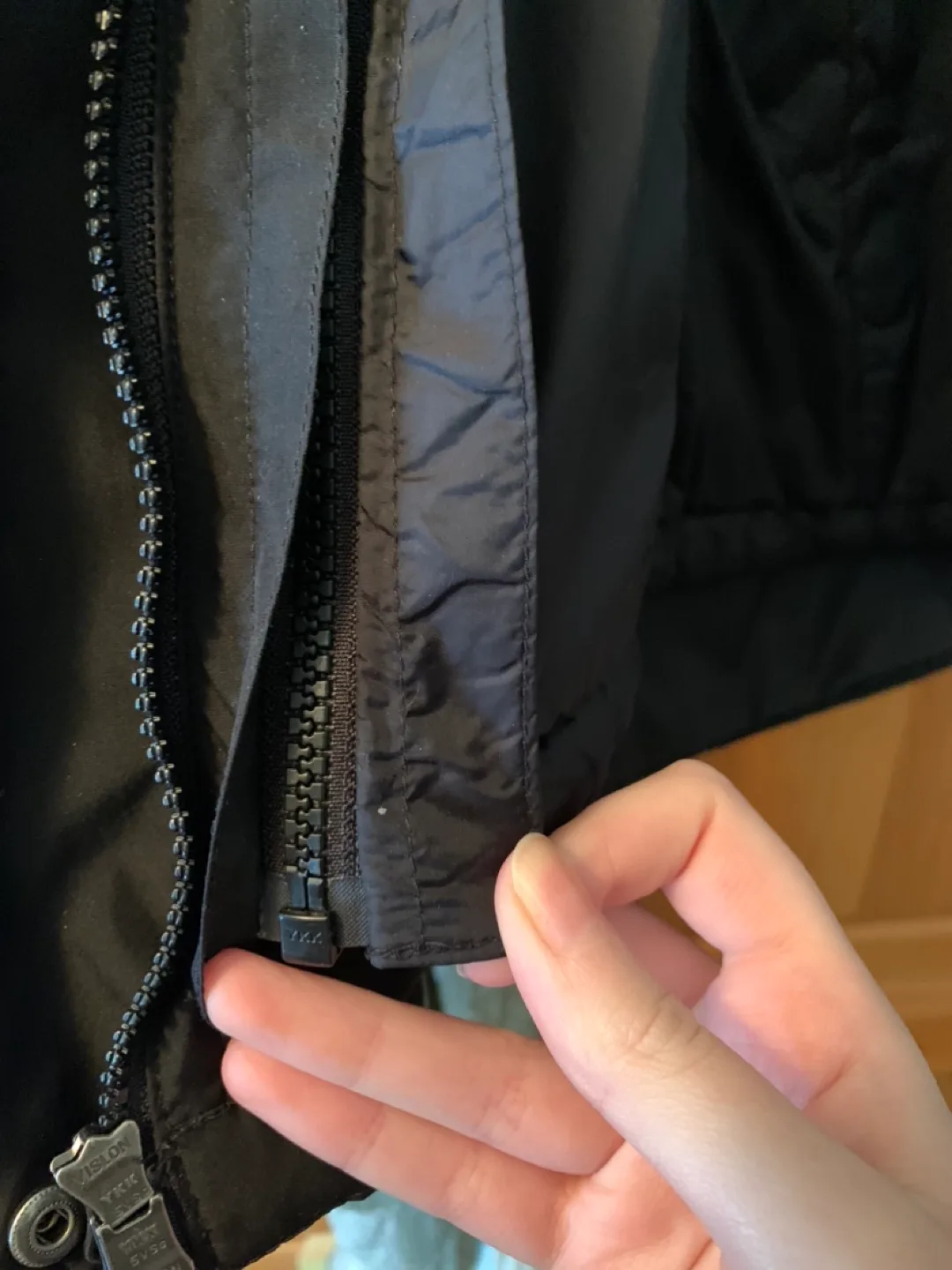 Women’s North Face winter jacket image indicator(4)