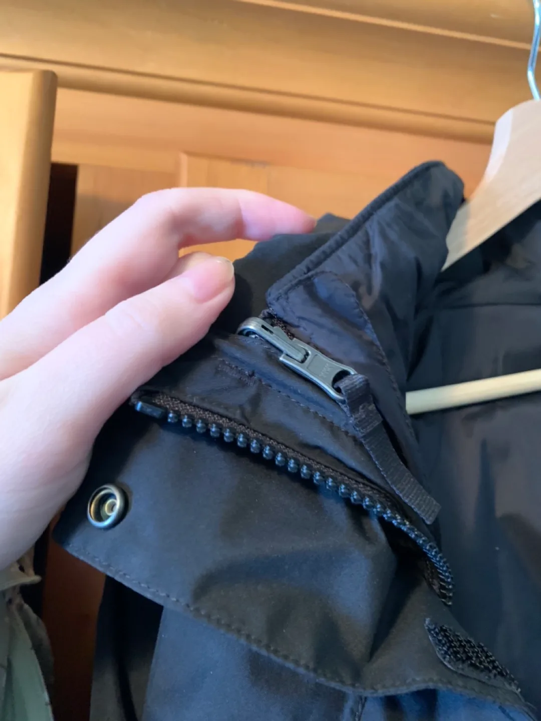 Women’s North Face winter jacket image indicator(3)
