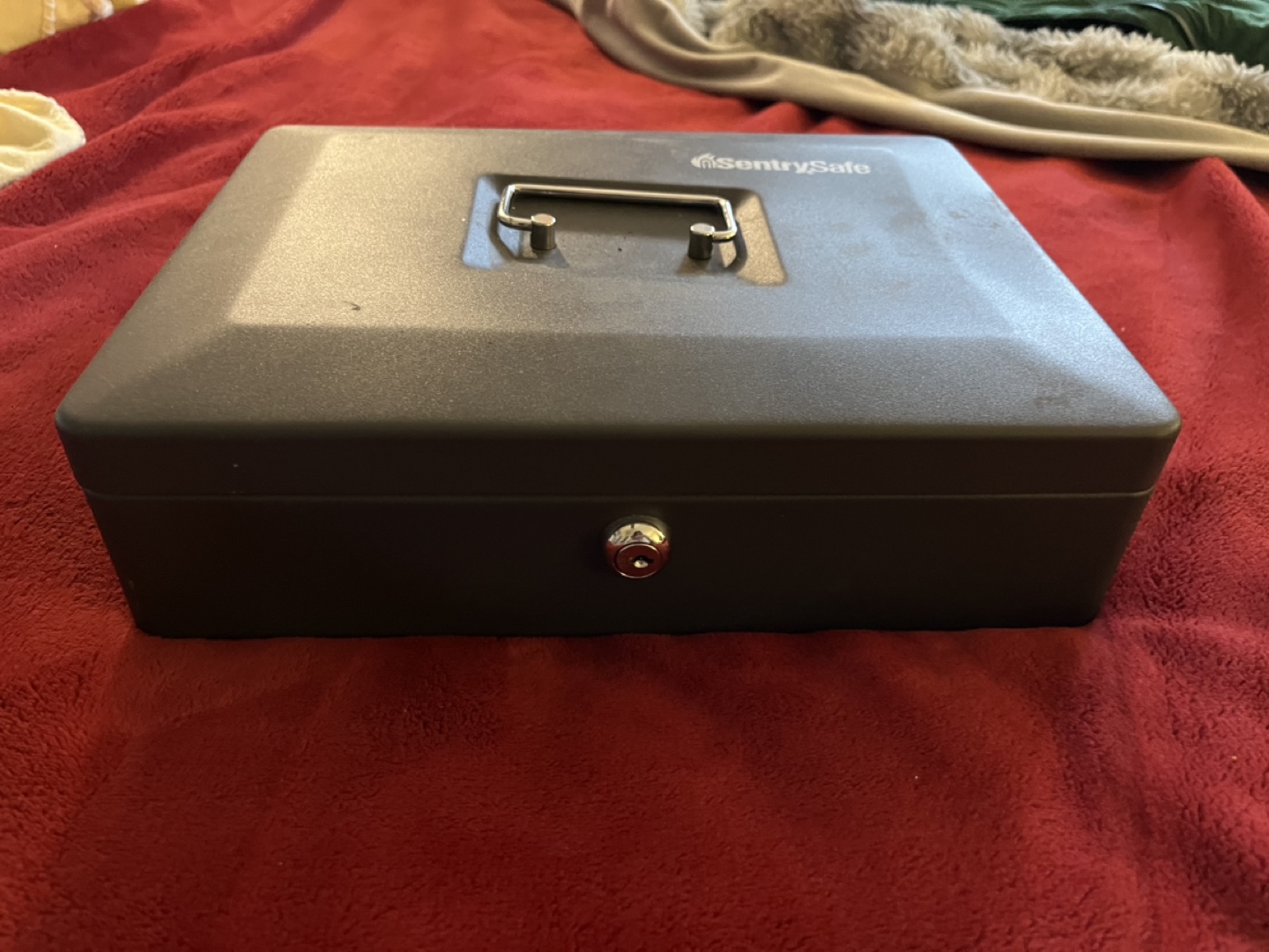 SentrySafe Cash Box with Key - photo 2