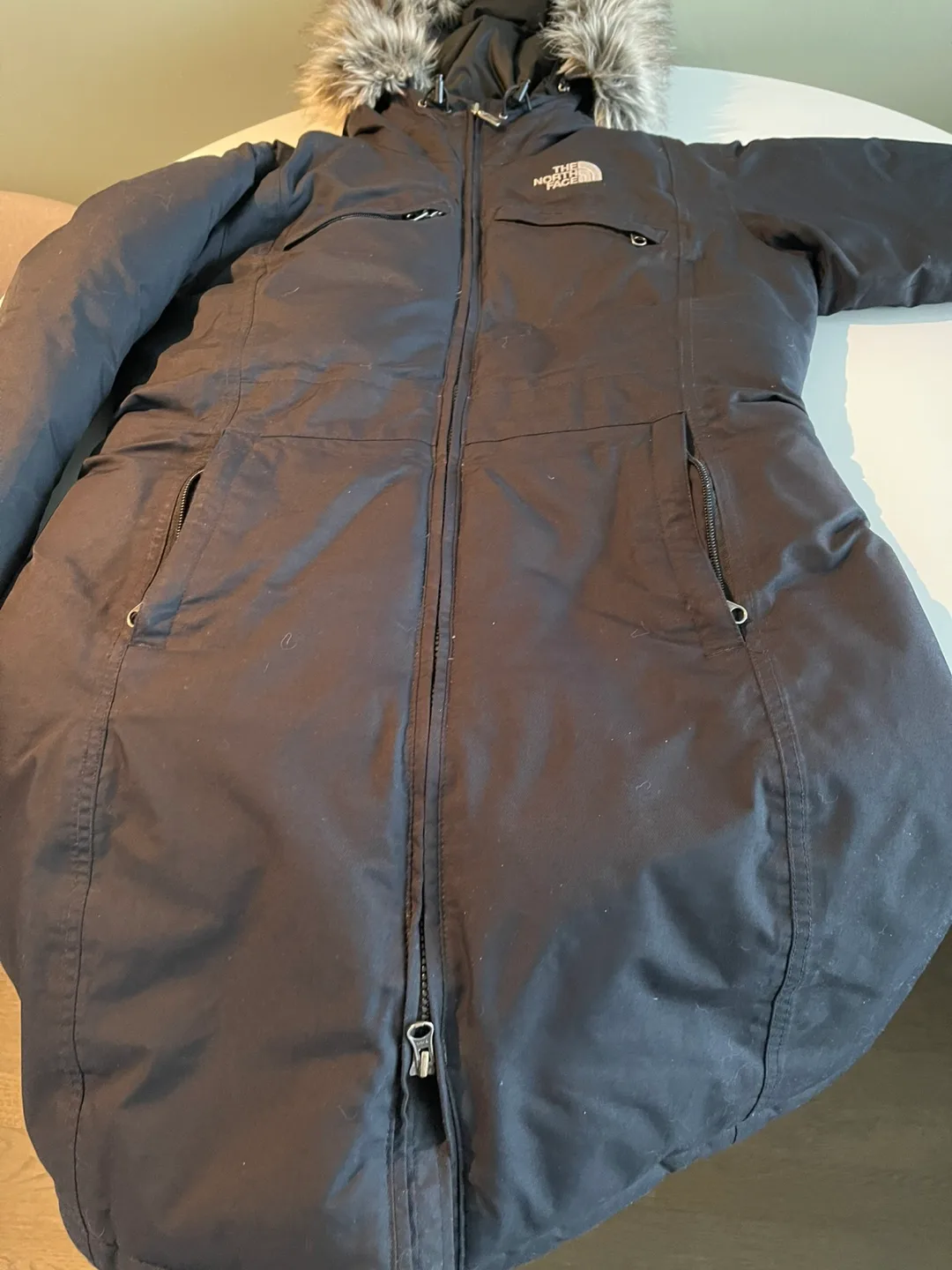 The North Face Women's Parka - Black small image indicator(3)