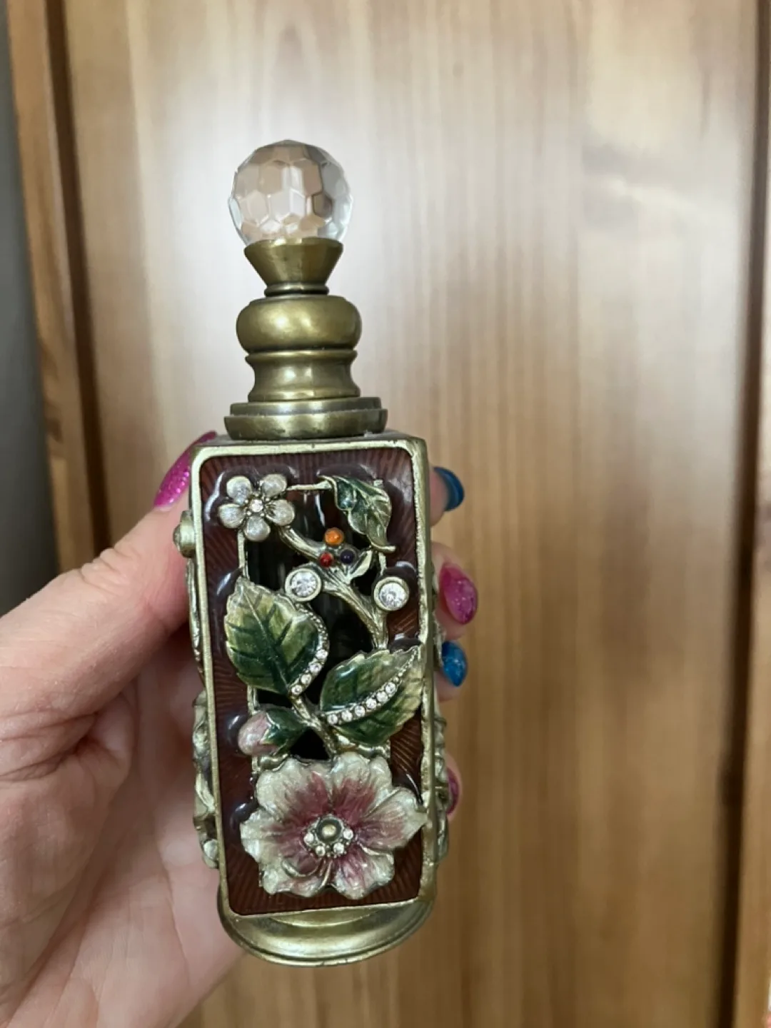 Set of Three Vintage-Style Perfume Bottles image indicator(6)