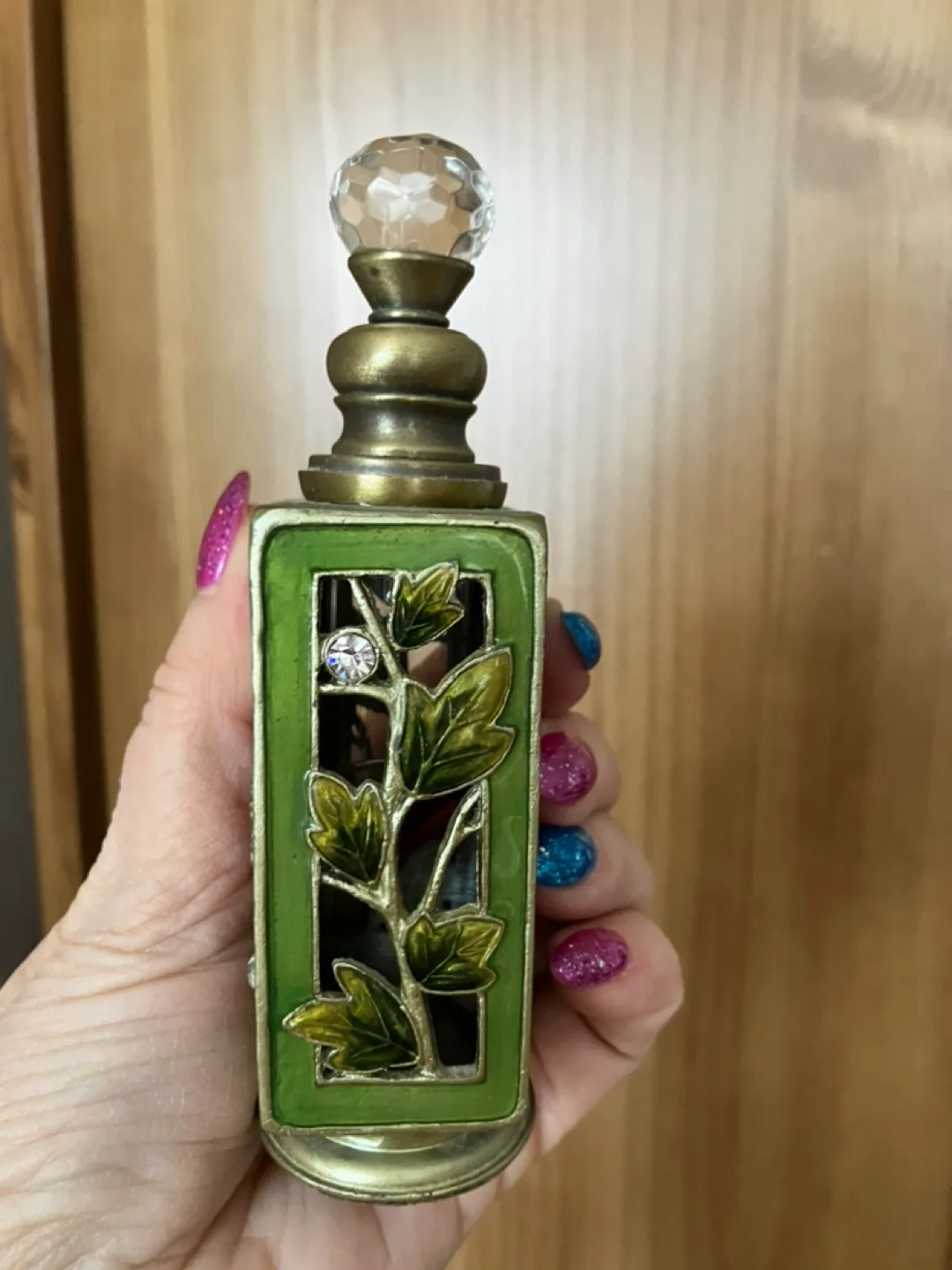 Set of Three Vintage-Style Perfume Bottles image indicator(7)