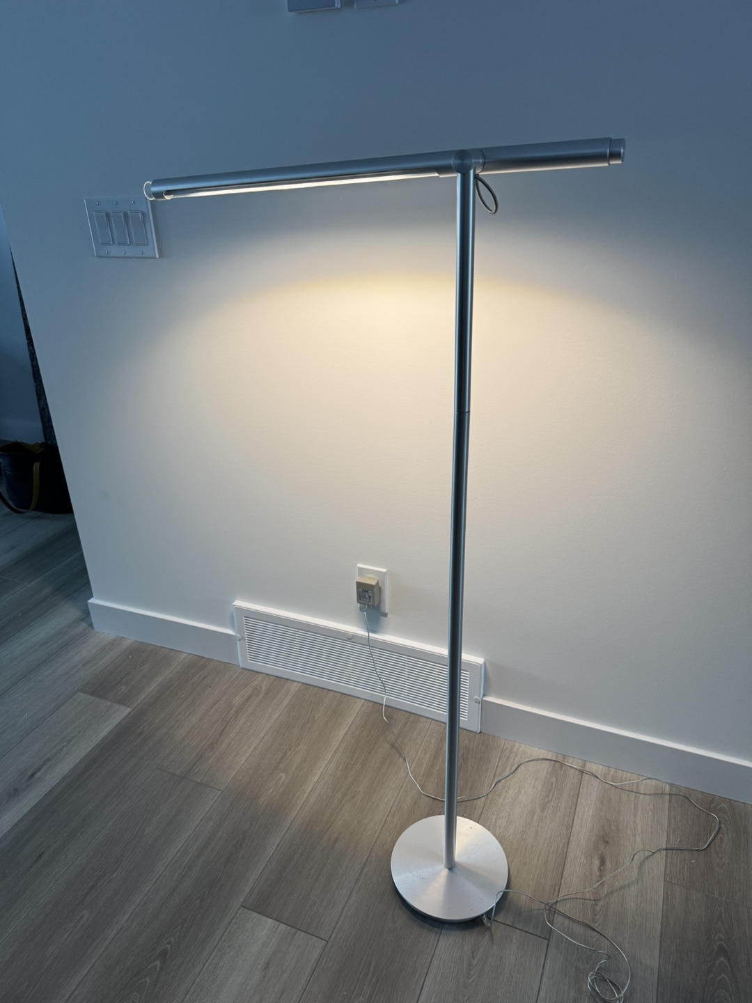 High quality LED floor lamp from EQ3 - photo 2