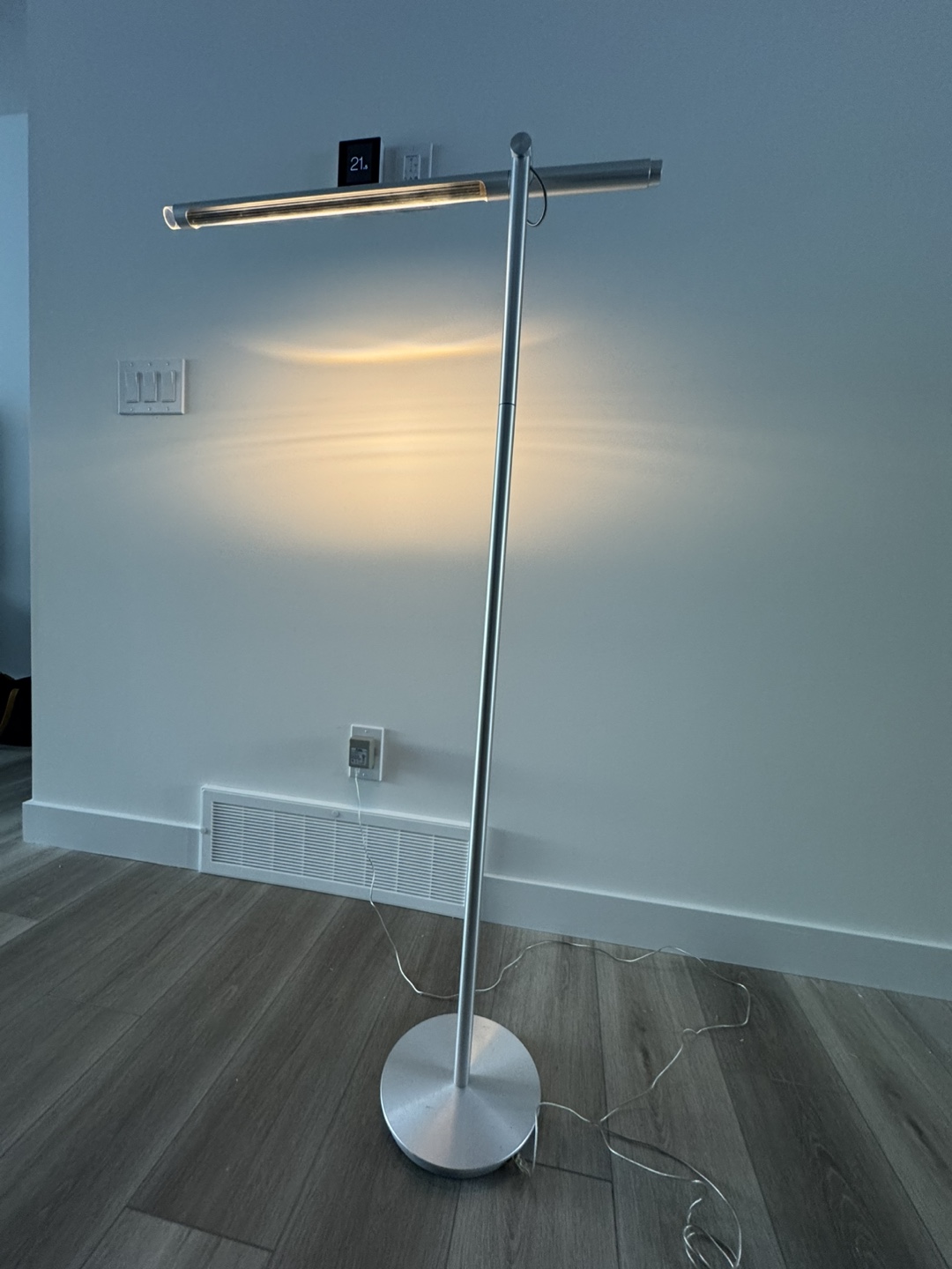 High quality LED floor lamp from EQ3