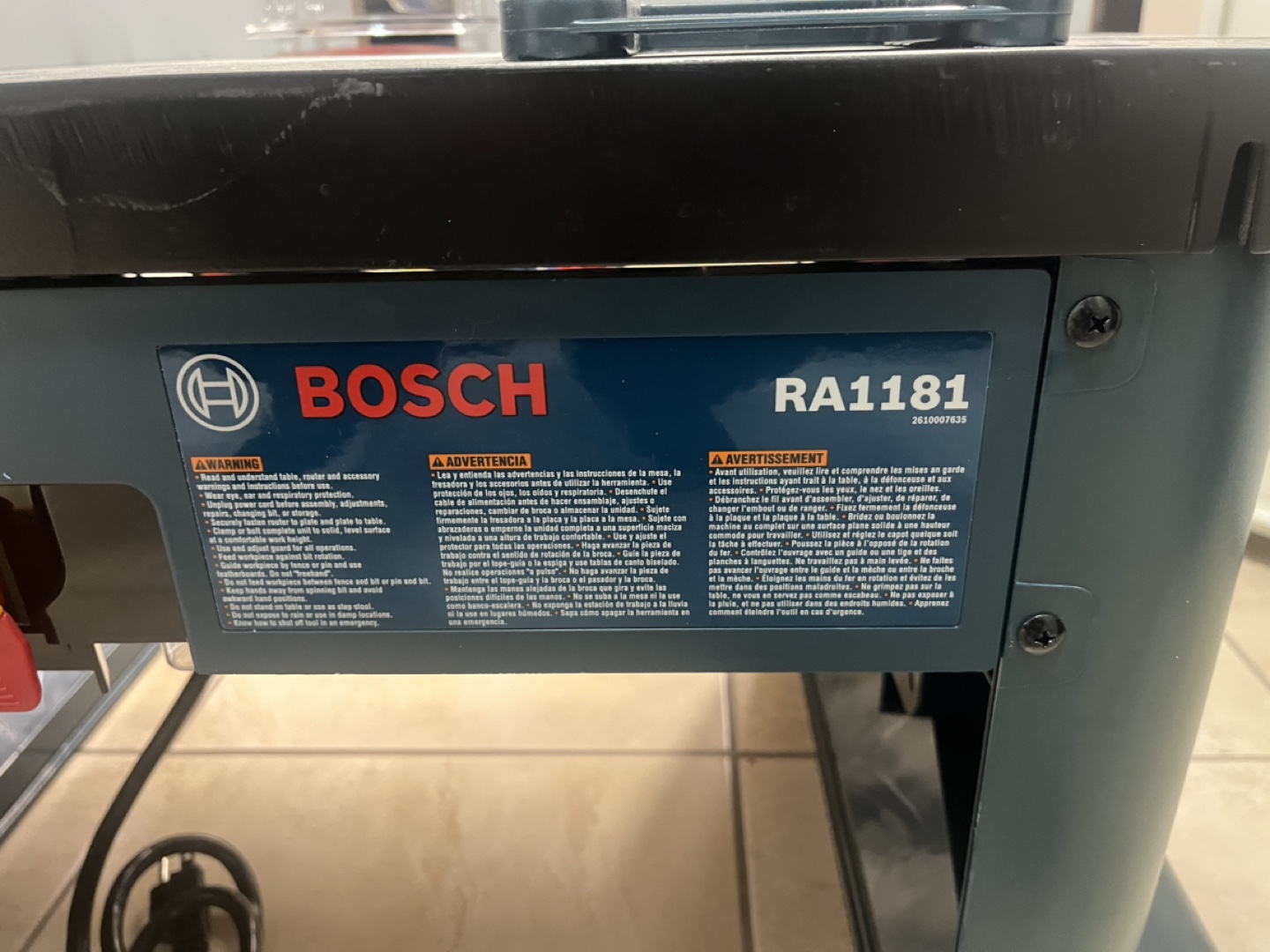 Bosch Router Table RA1181 with Universal Router Mount Plate - photo 2