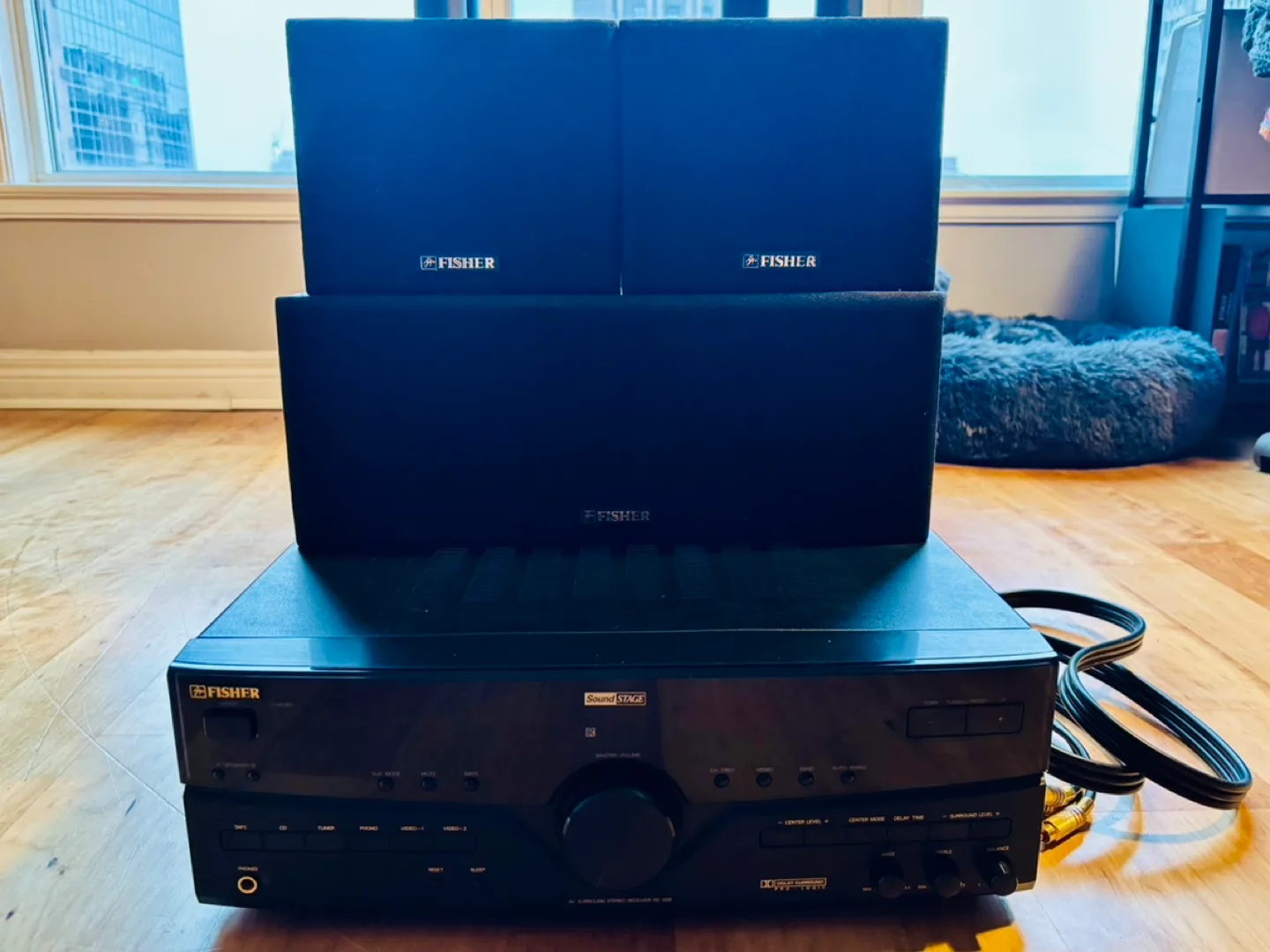 Fisher 5.1 Home Surround Sound Theatre System image indicator(2)