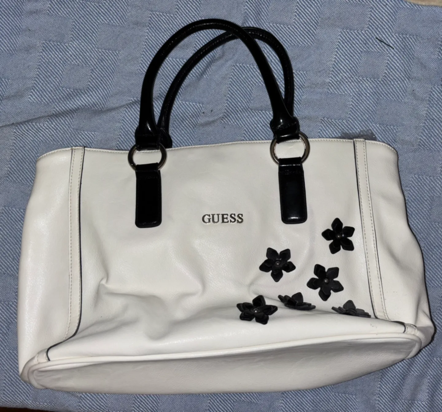 GUESS white & black tote bag thumbnail