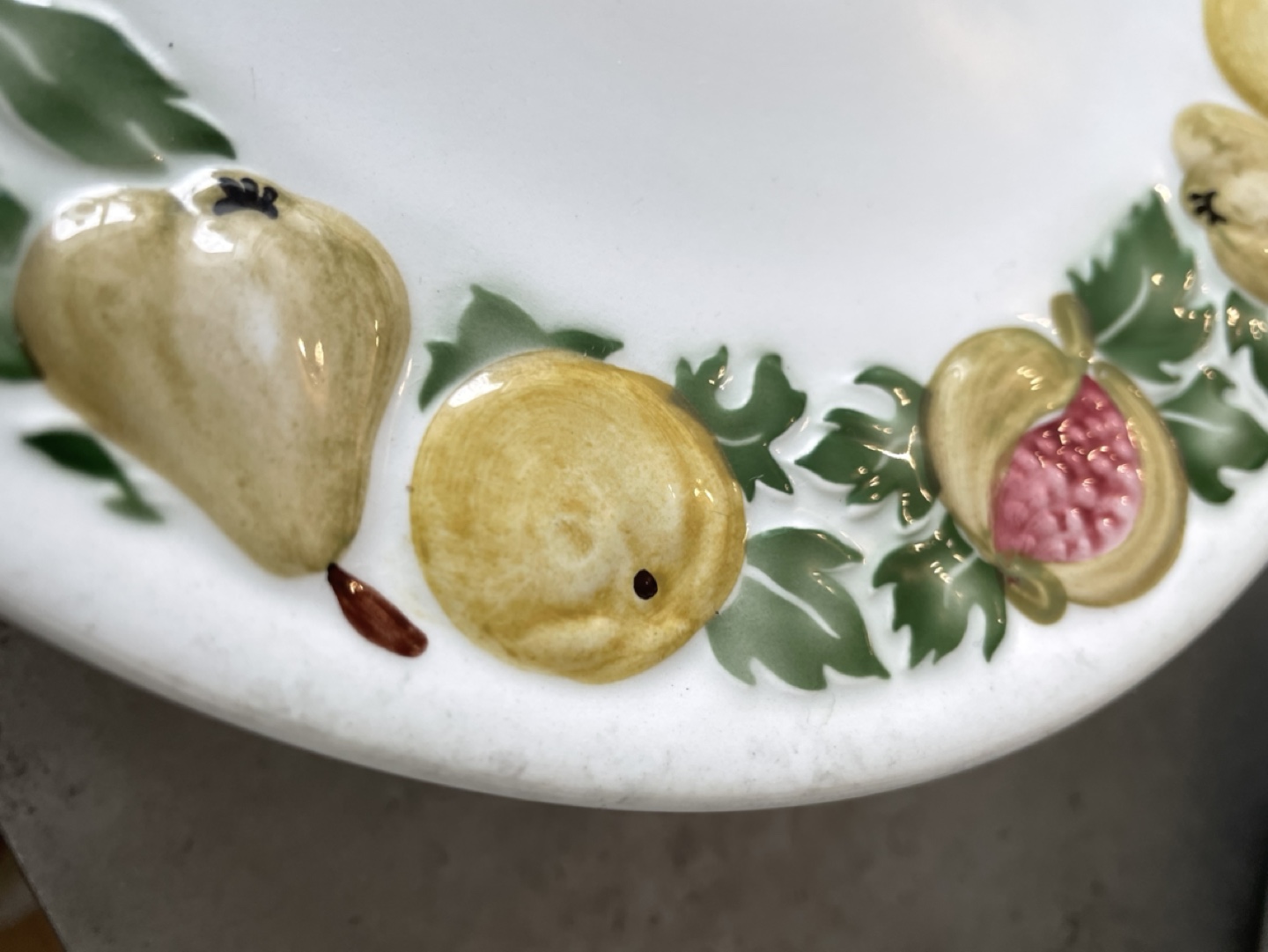 Set of Eight Vintage Fruit Decorated Plates - photo 5