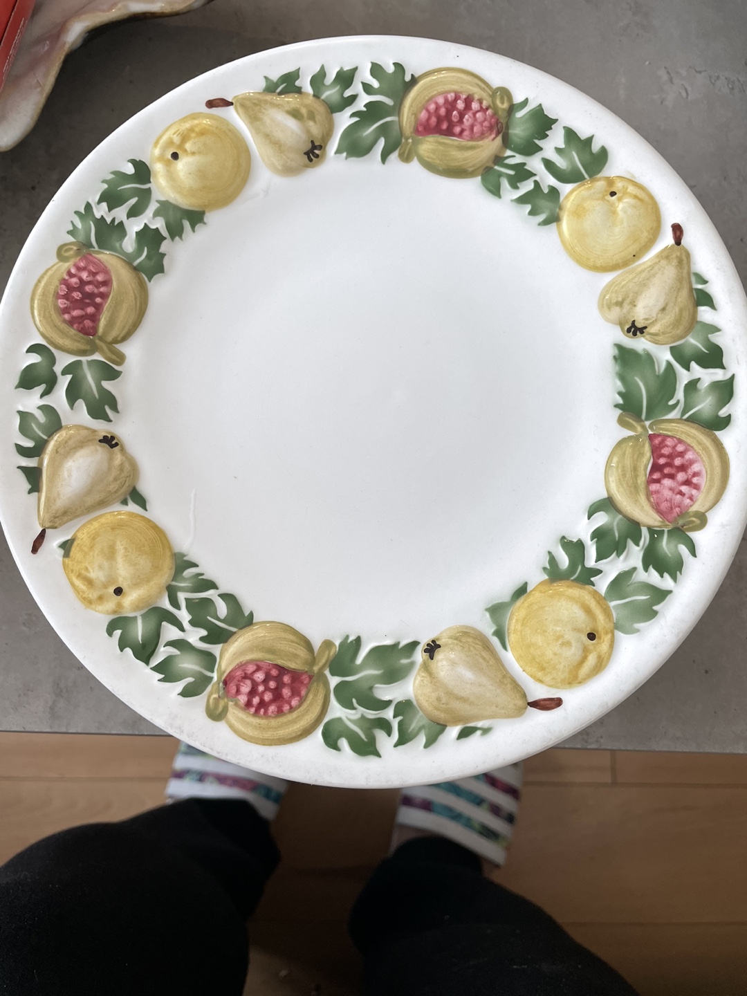 Set of Eight Vintage Fruit Decorated Plates - photo 2