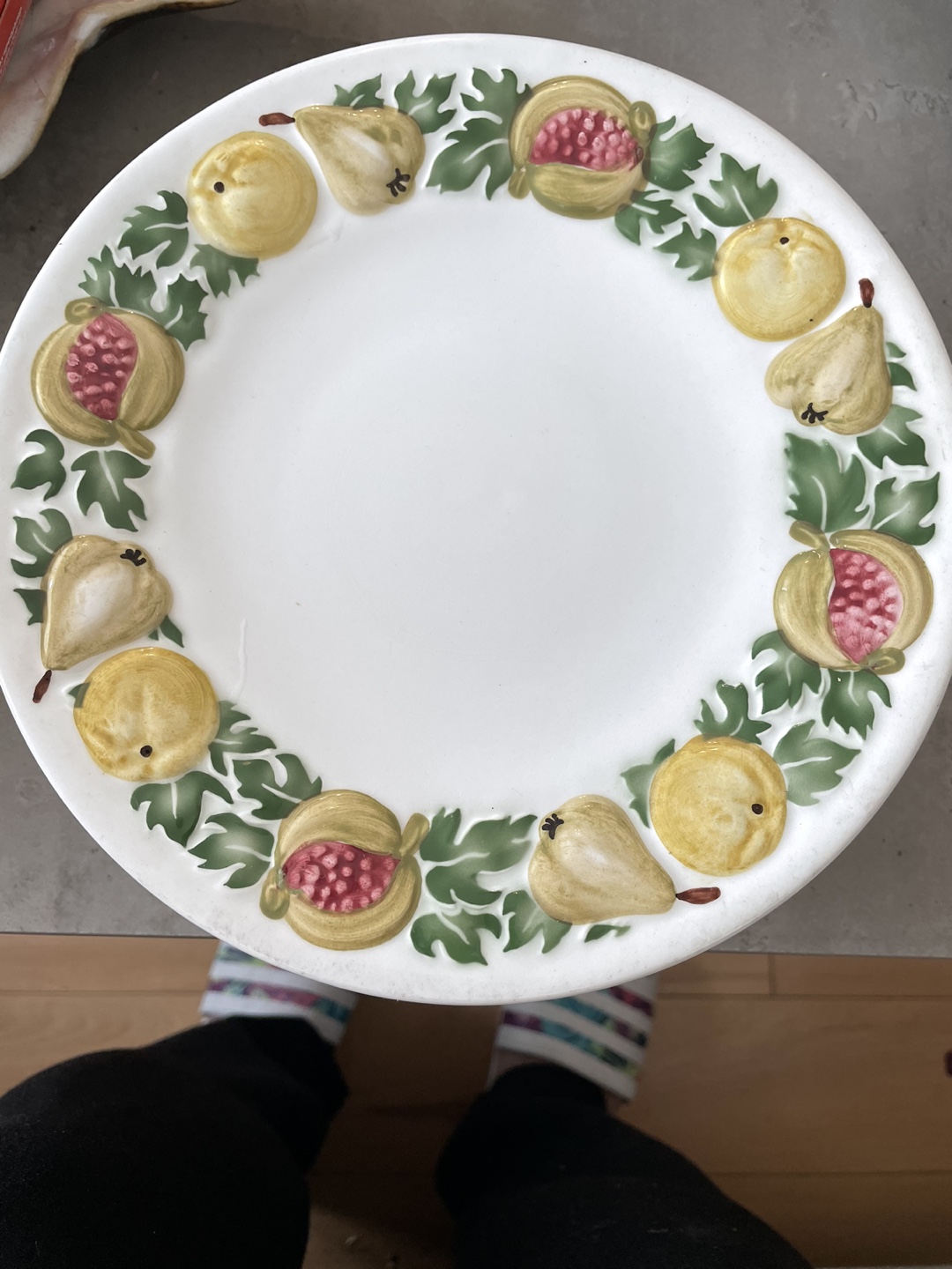 Set of Eight Vintage Fruit Decorated Plates - photo 3